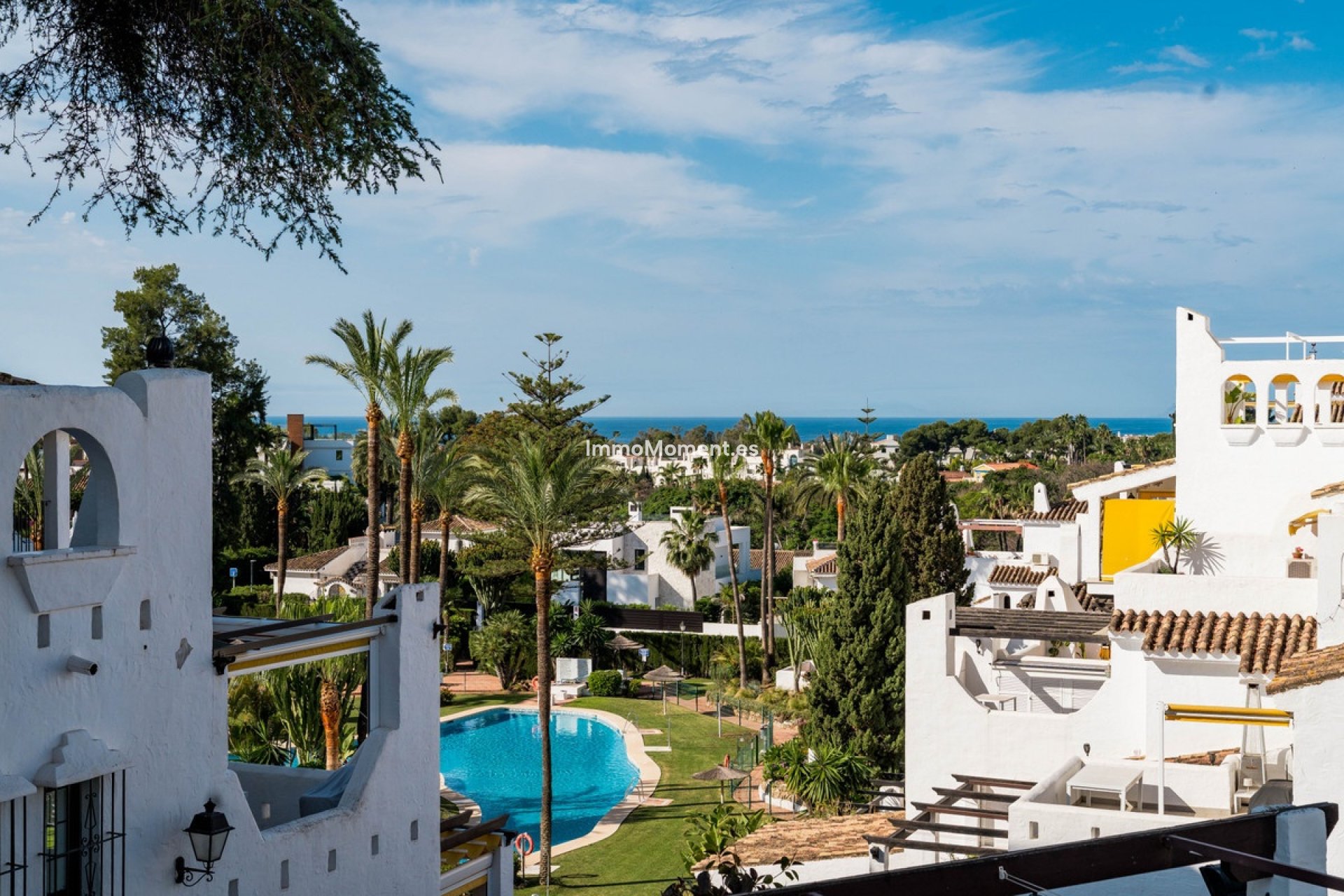Resale - Apartment - Marbella - Nueva Andalucía