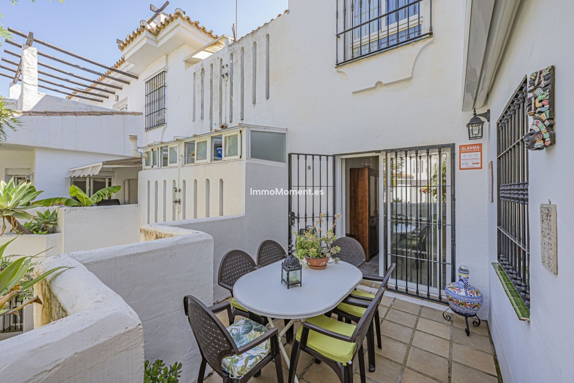Resale - Apartment - Marbella - Nueva Andalucía