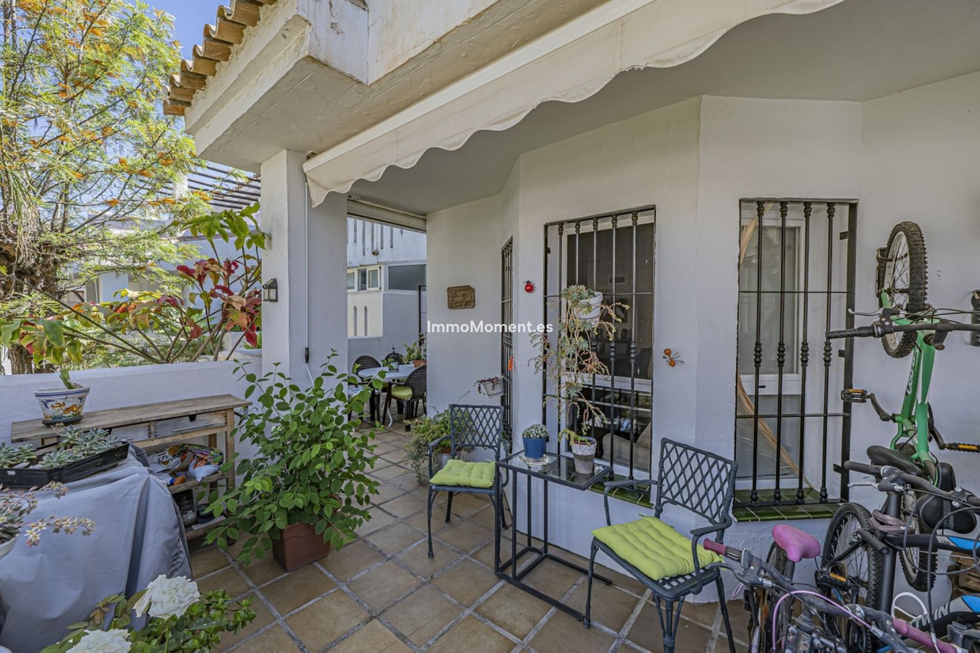 Resale - Apartment - Marbella - Nueva Andalucía