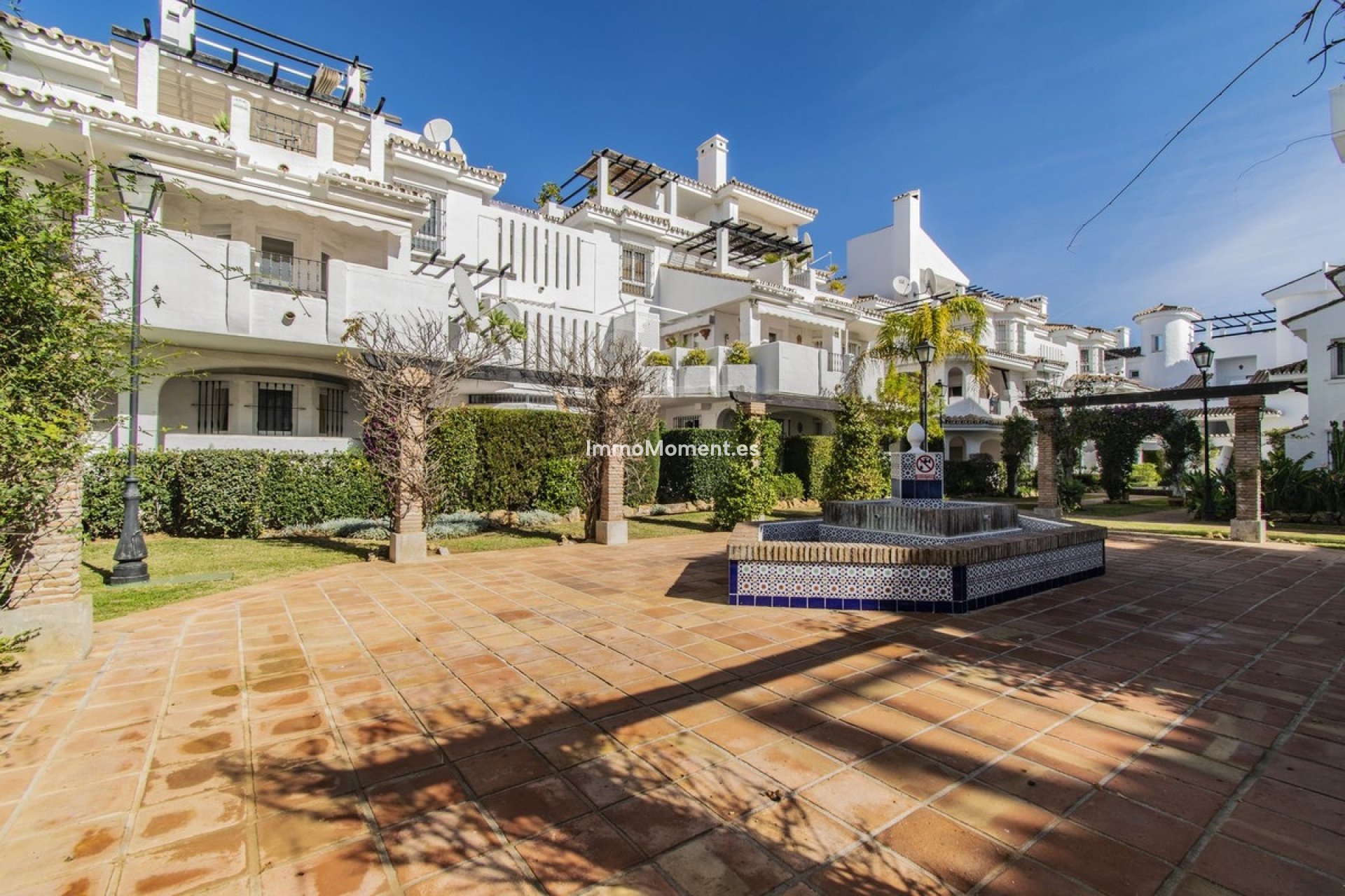 Resale - Apartment - Marbella - Nueva Andalucía