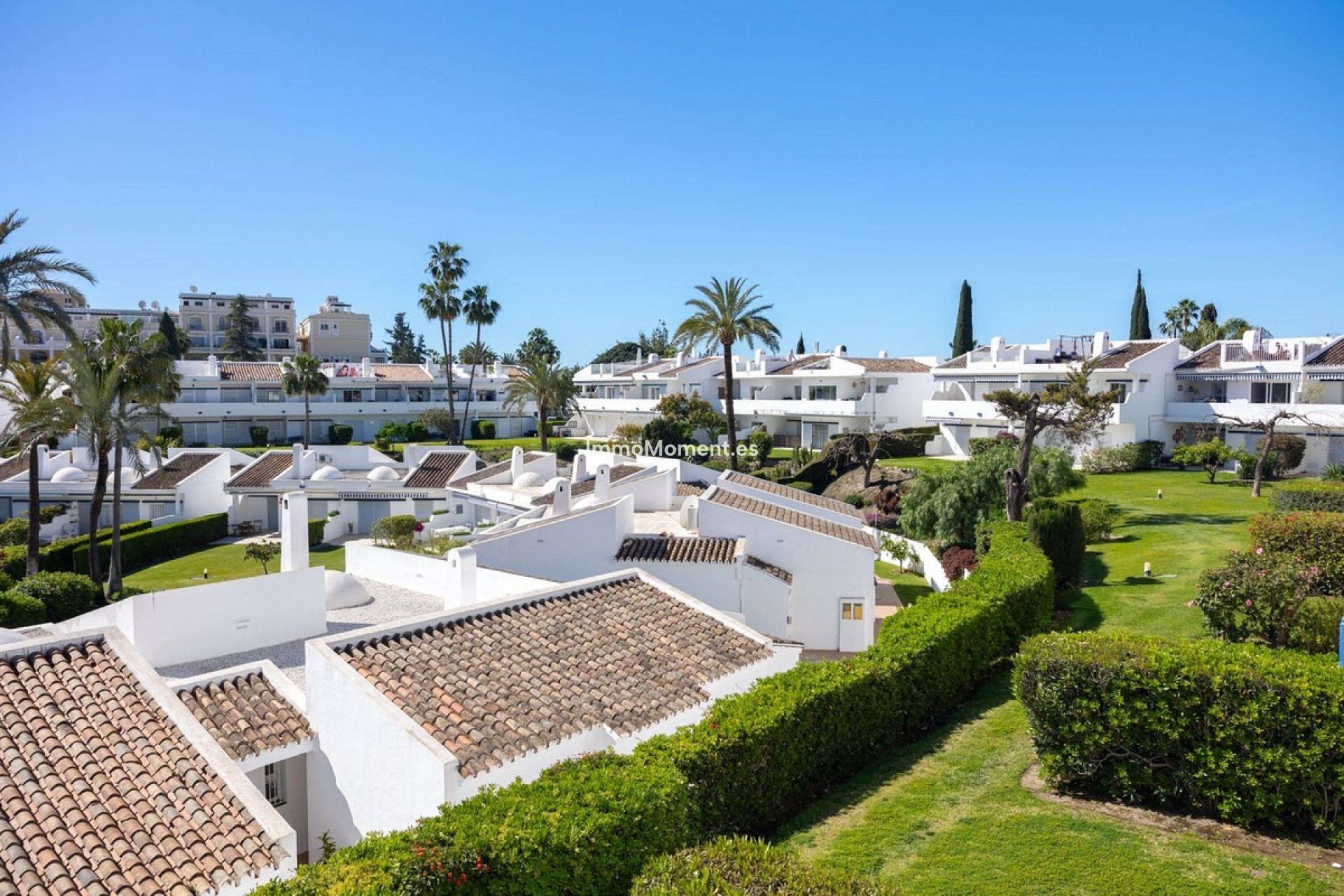Resale - Apartment - Marbella - Nueva Andalucía