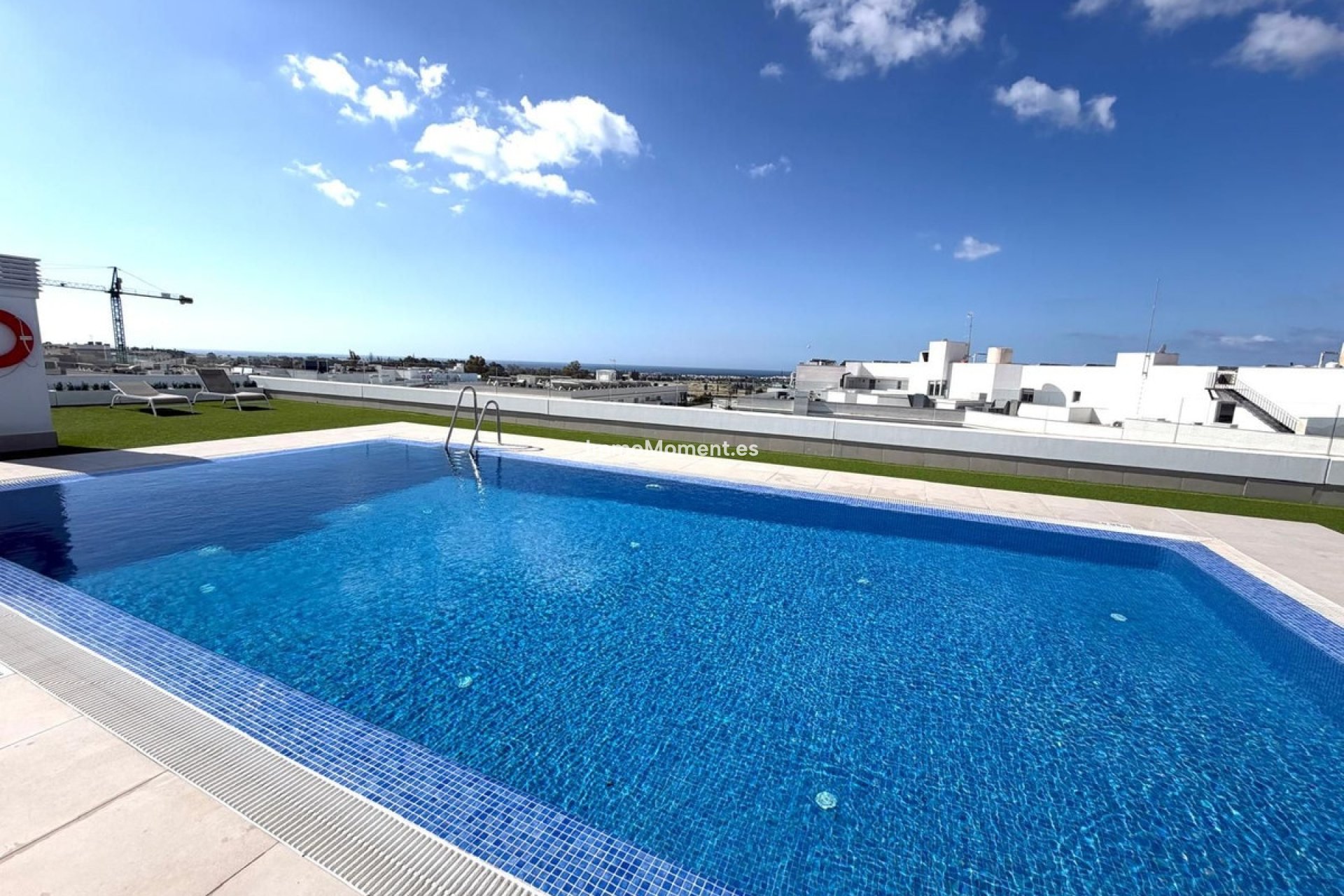 Resale - Apartment - Marbella - Nueva Andalucía