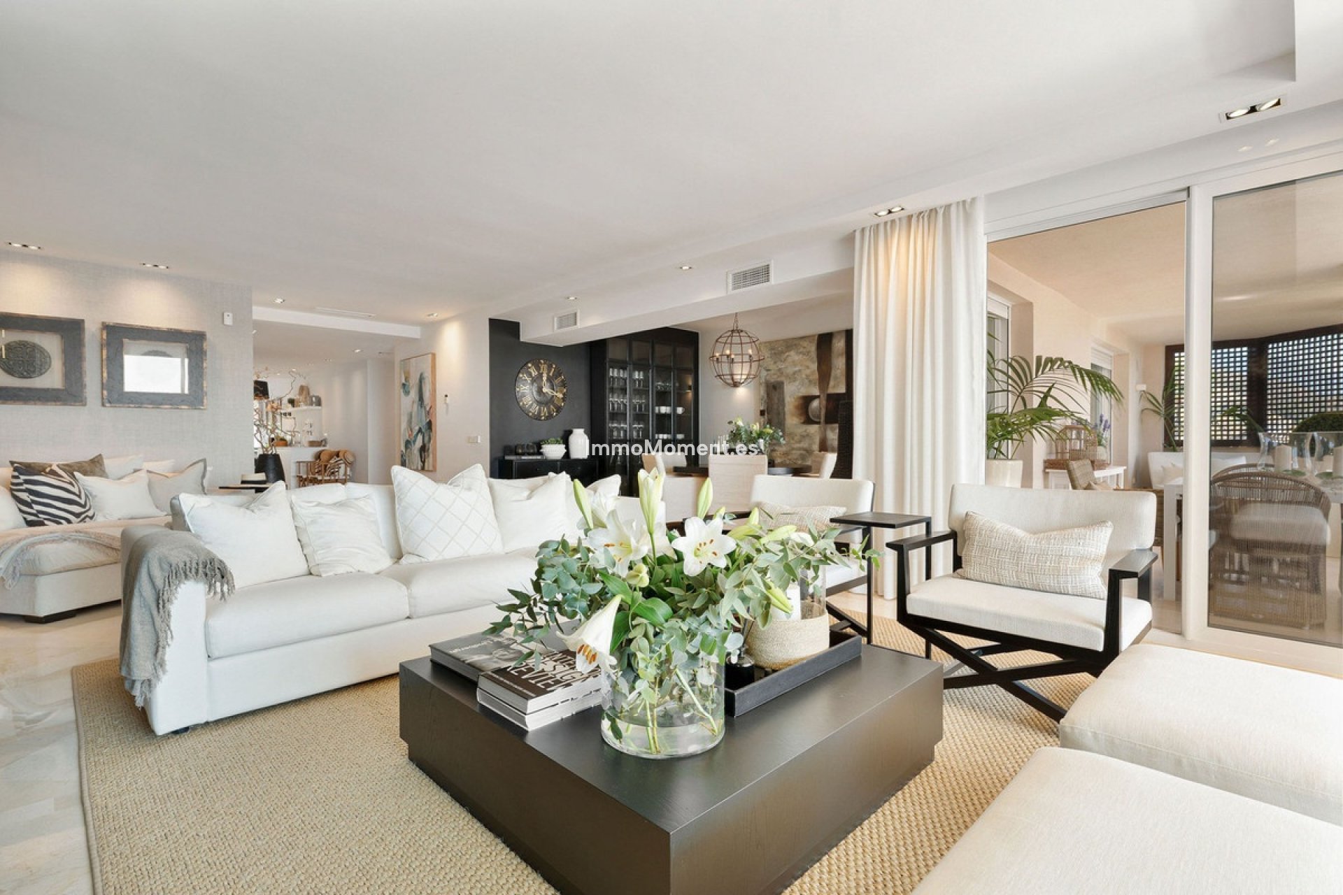 Resale - Apartment - Marbella - Nueva Andalucía