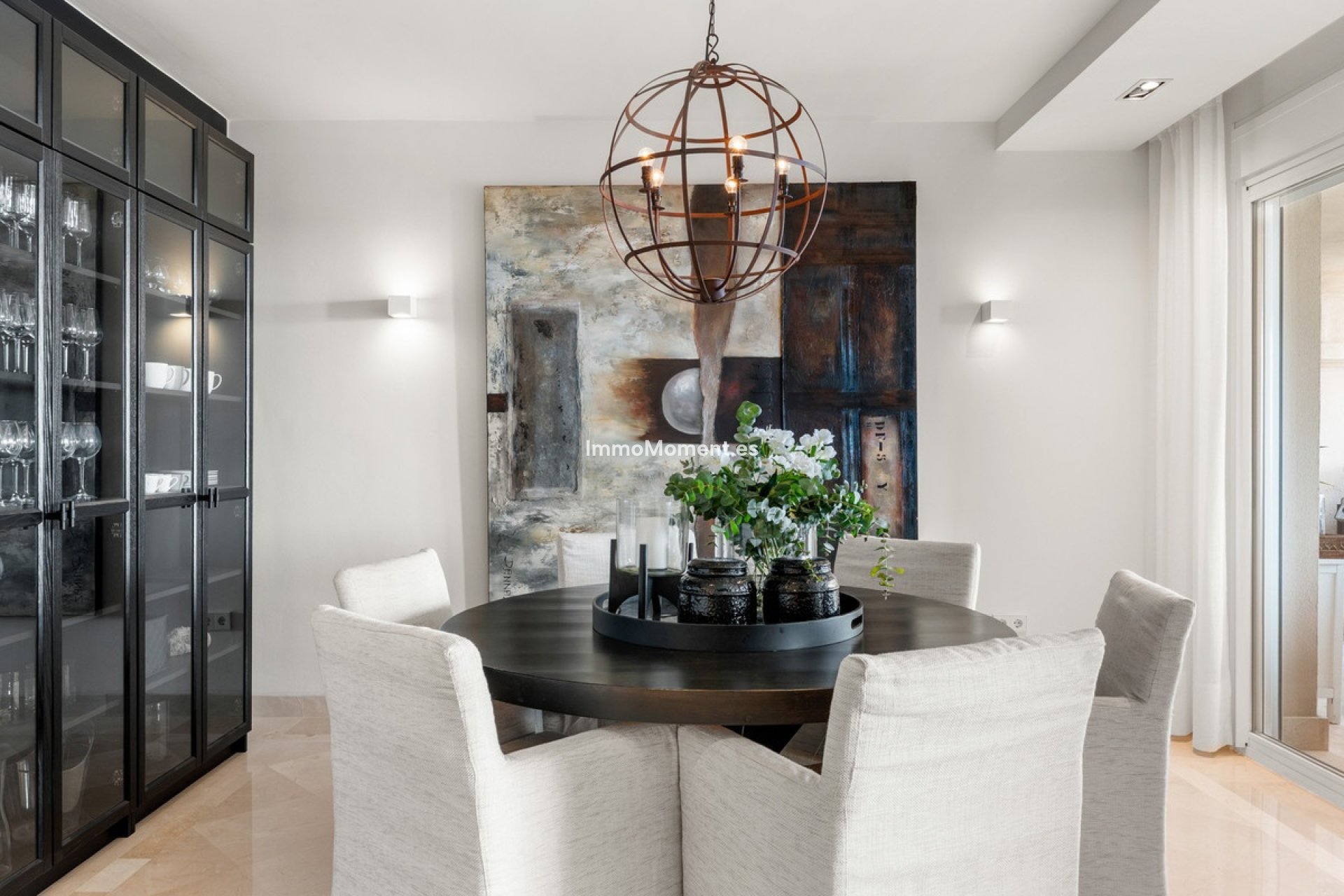 Resale - Apartment - Marbella - Nueva Andalucía