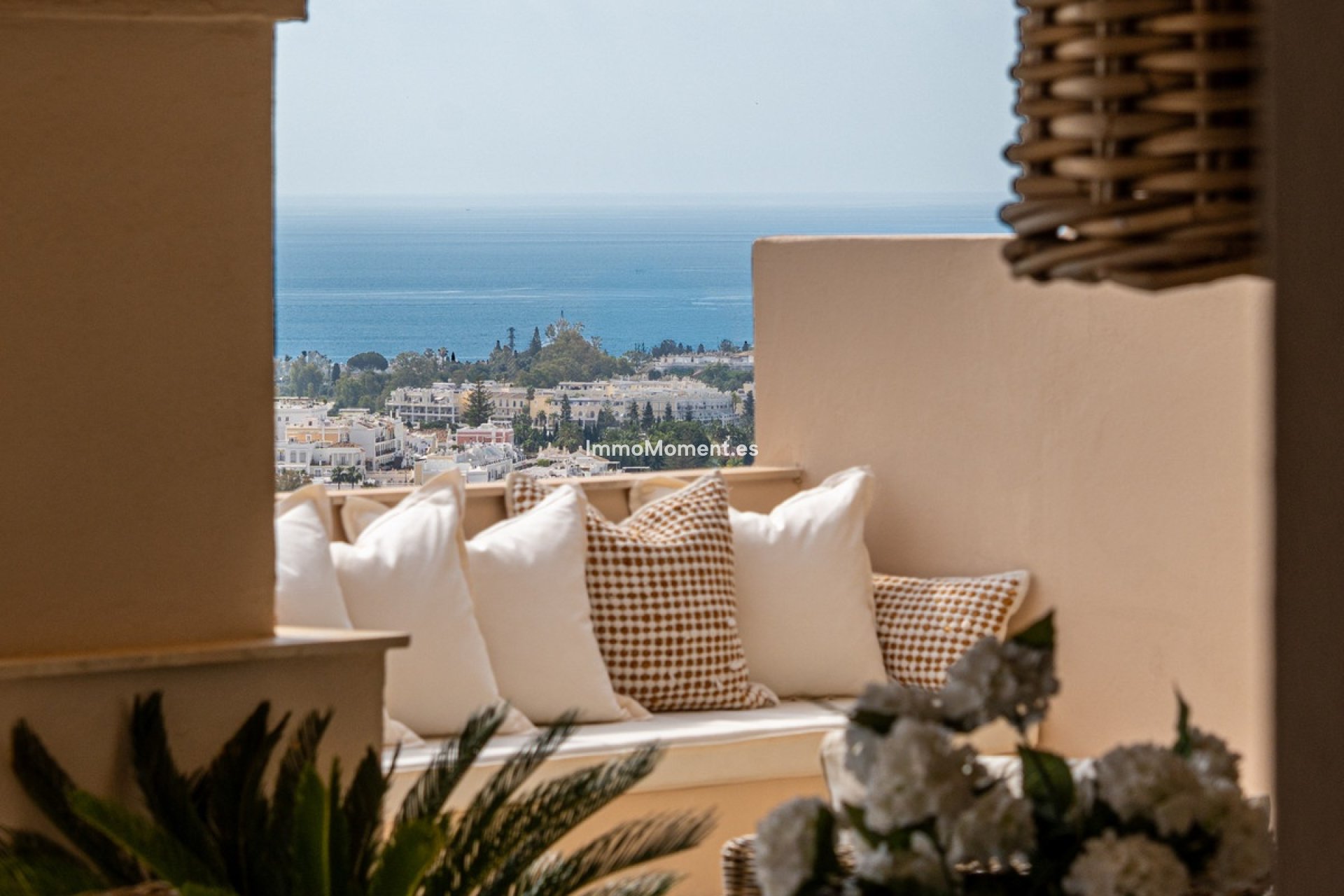 Resale - Apartment - Marbella - Nueva Andalucía