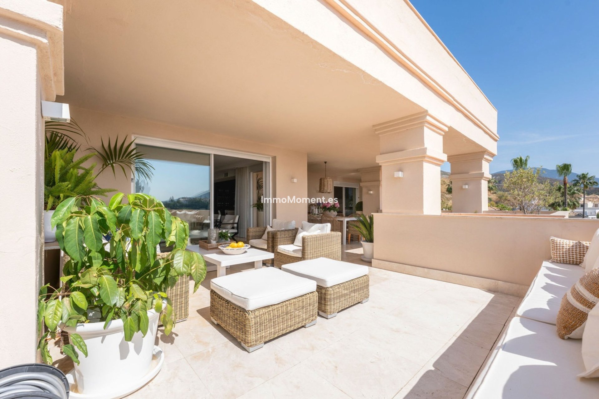 Resale - Apartment - Marbella - Nueva Andalucía