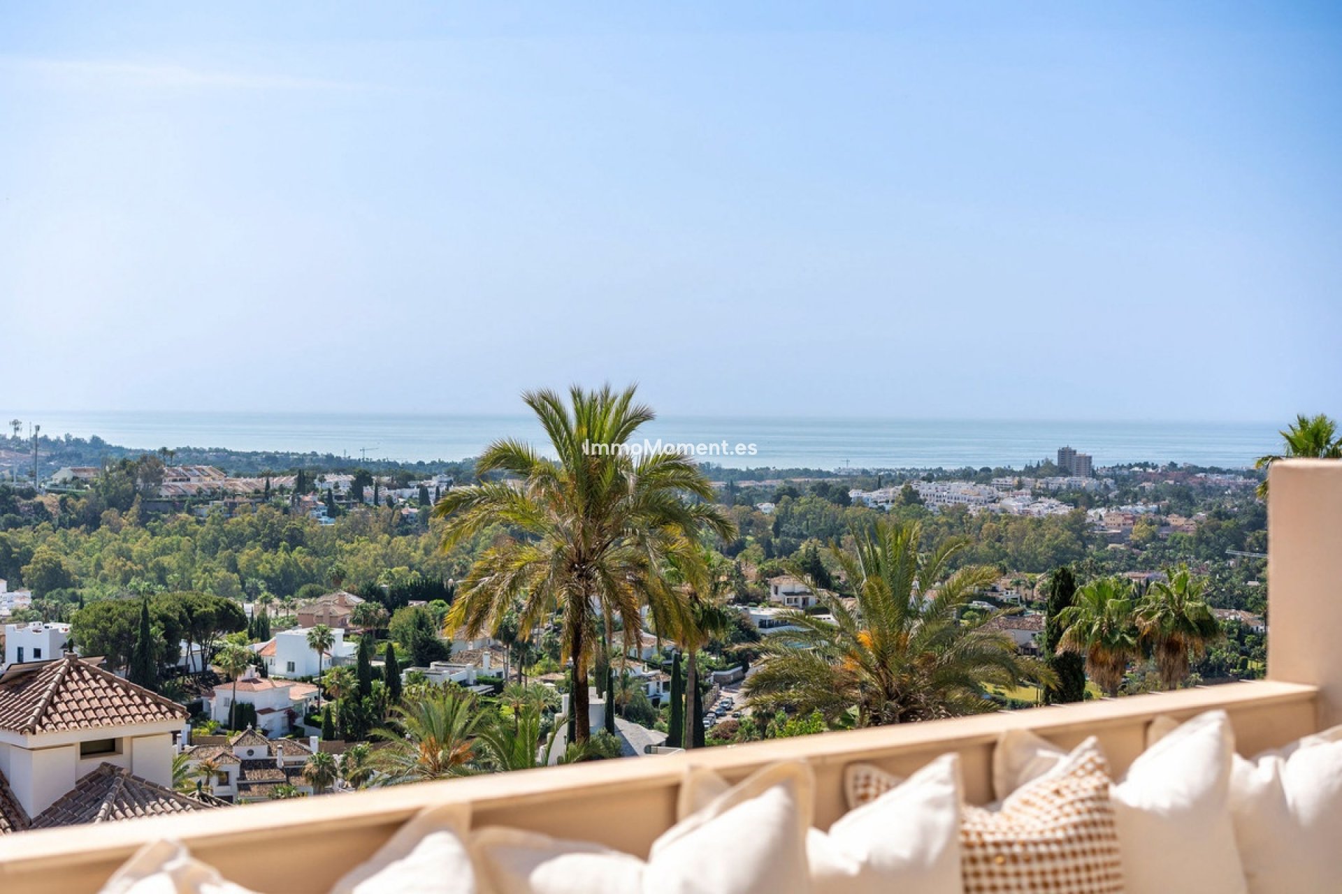 Resale - Apartment - Marbella - Nueva Andalucía