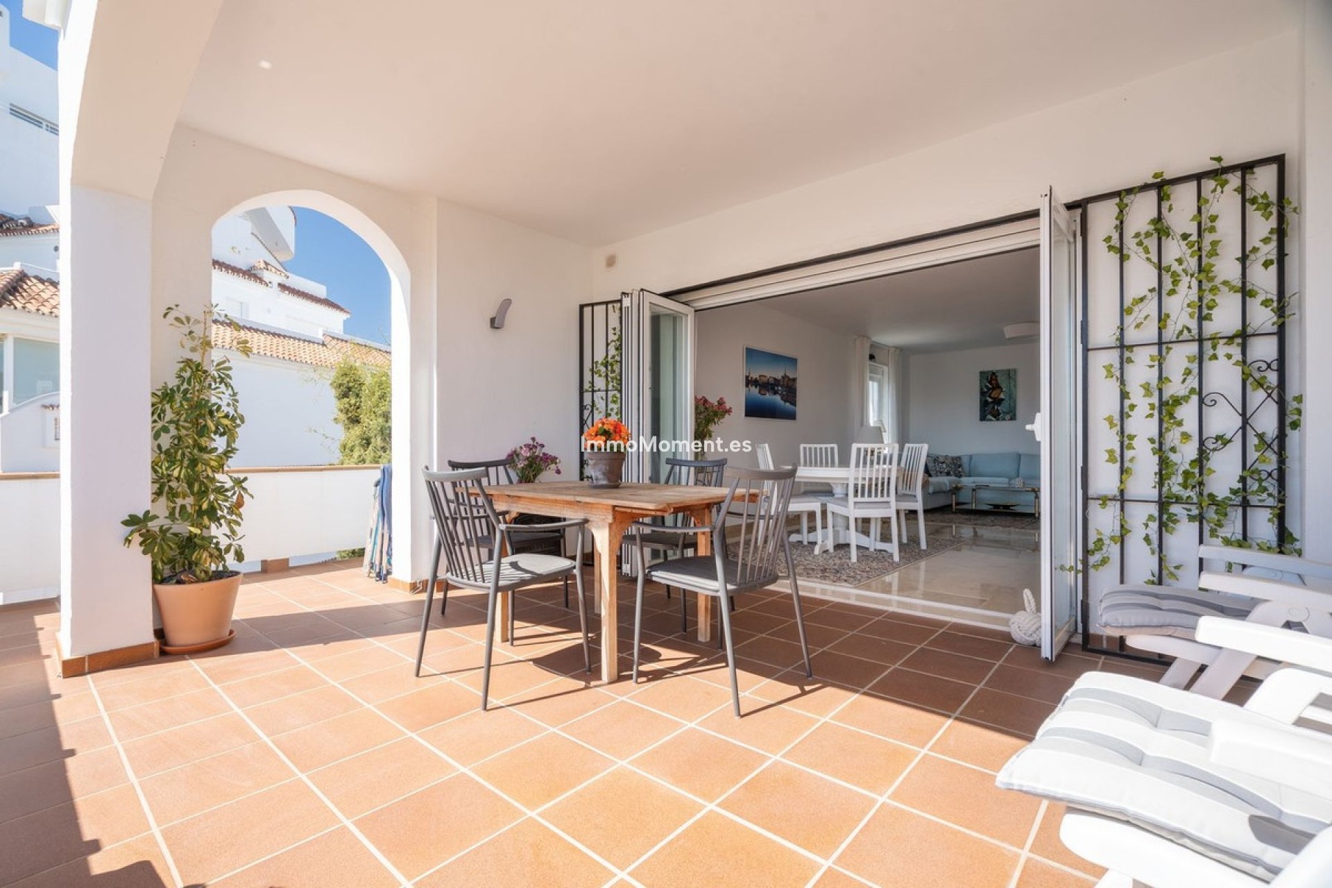 Resale - Apartment - Marbella - Nueva Andalucía