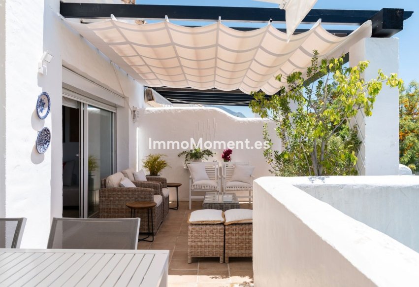 Resale - Apartment - Marbella - Nueva Andalucía