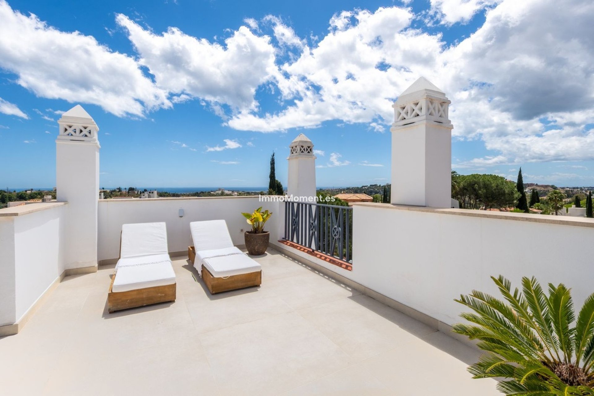 Resale - Apartment - Marbella - Nueva Andalucía