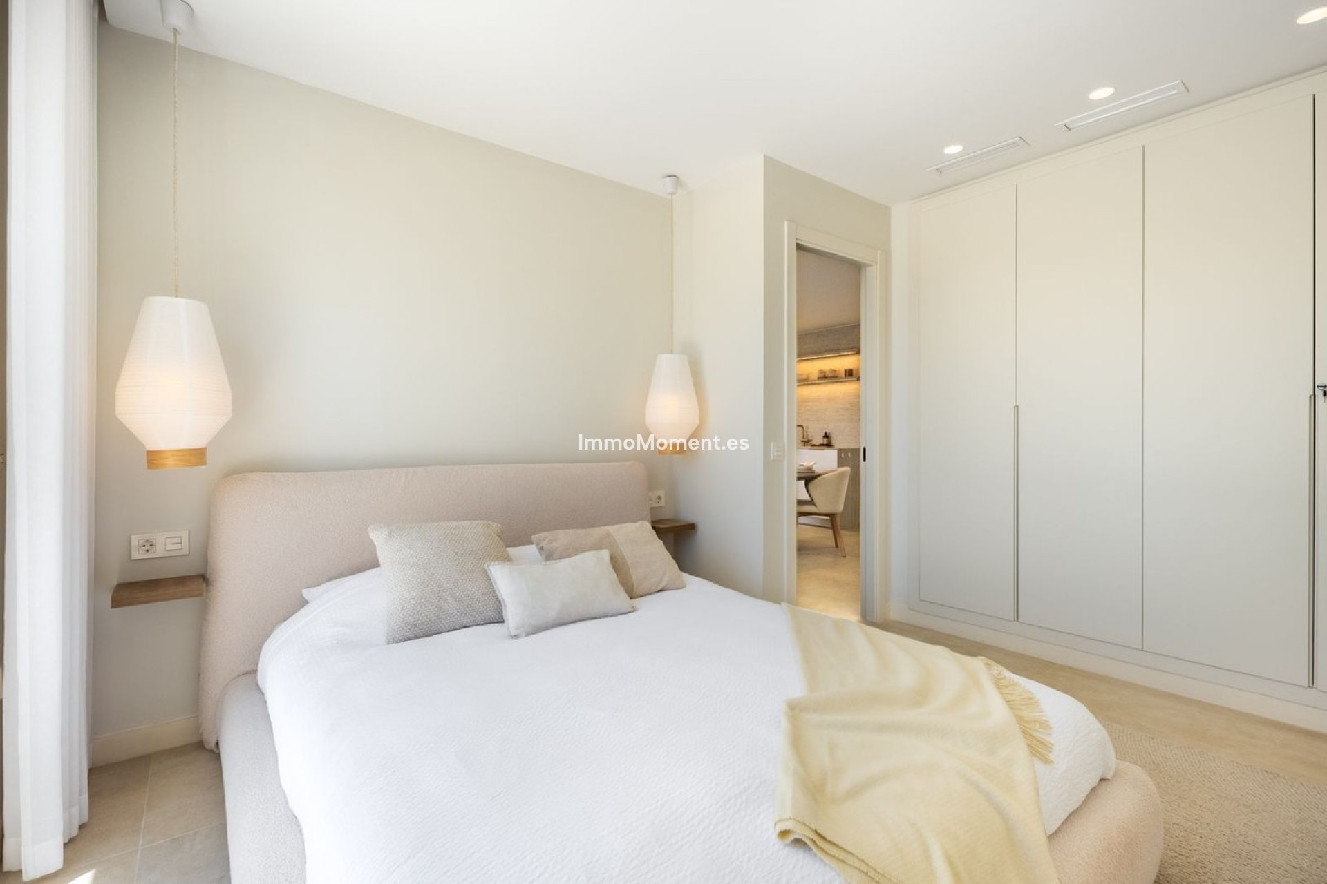 Resale - Apartment - Marbella - Nueva Andalucía