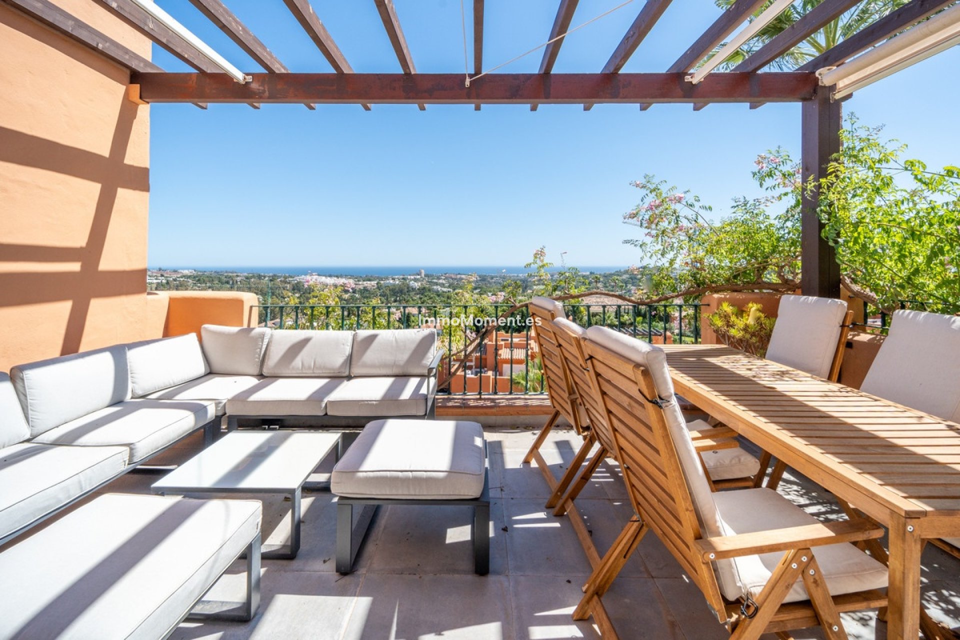 Resale - Apartment - Marbella - Nueva Andalucía