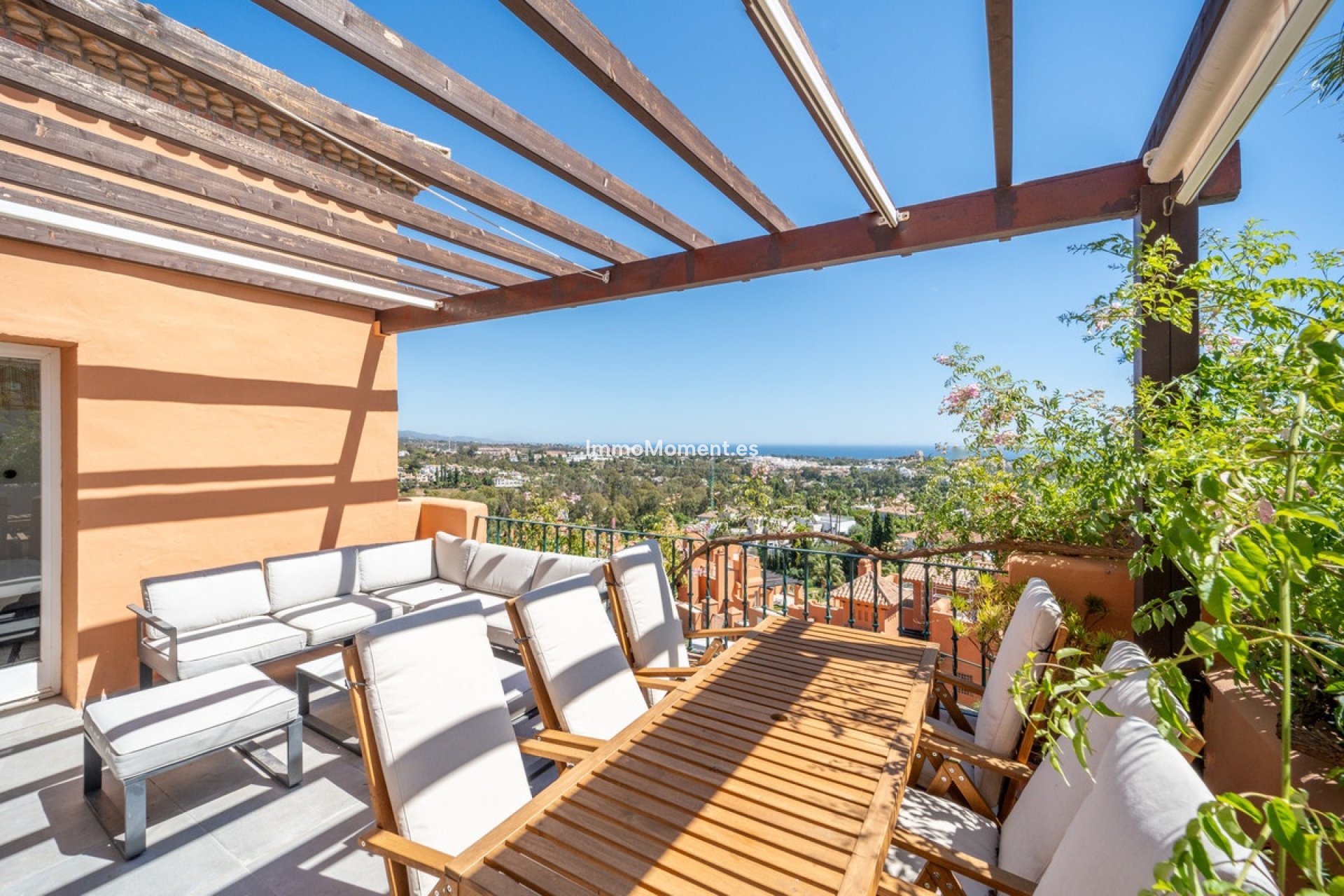 Resale - Apartment - Marbella - Nueva Andalucía