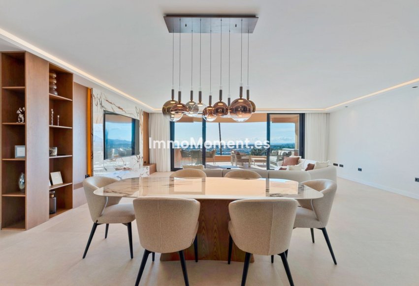 Resale - Apartment - Marbella - Nueva Andalucía