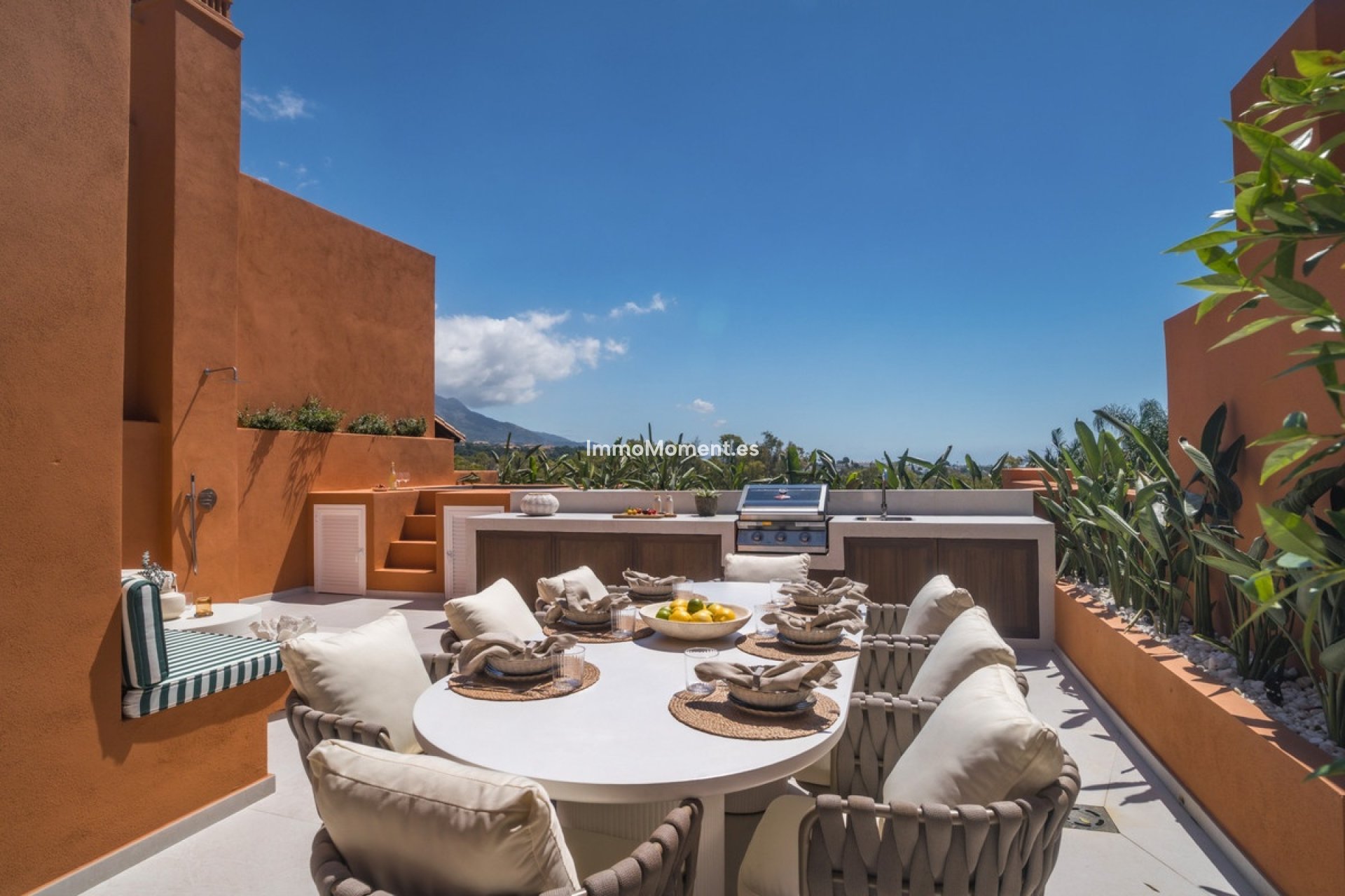 Resale - Apartment - Marbella - Nueva Andalucía