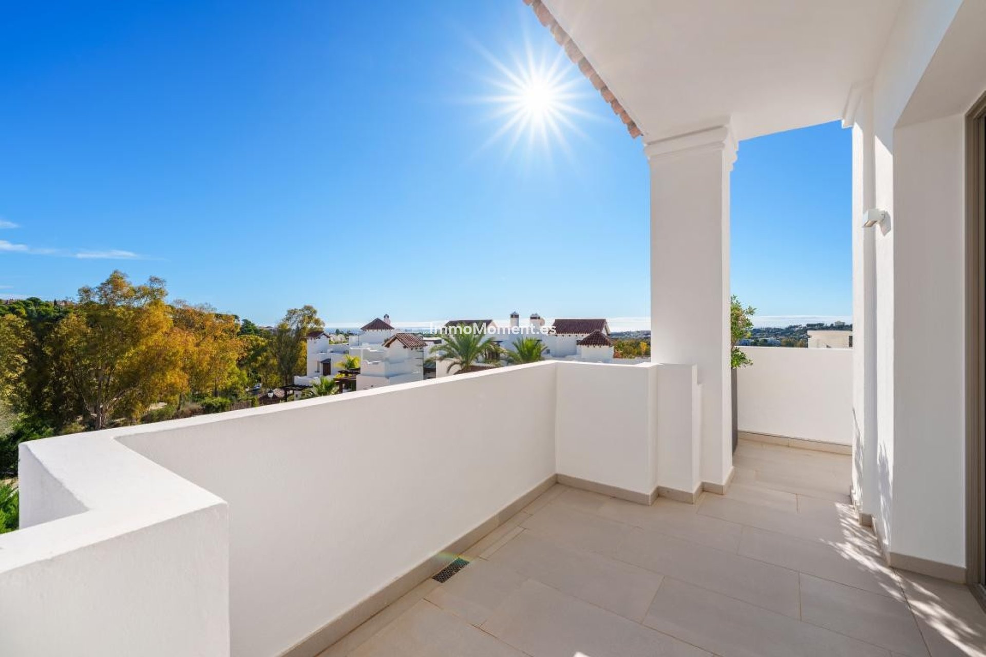 Resale - Apartment - Marbella - Nueva Andalucía