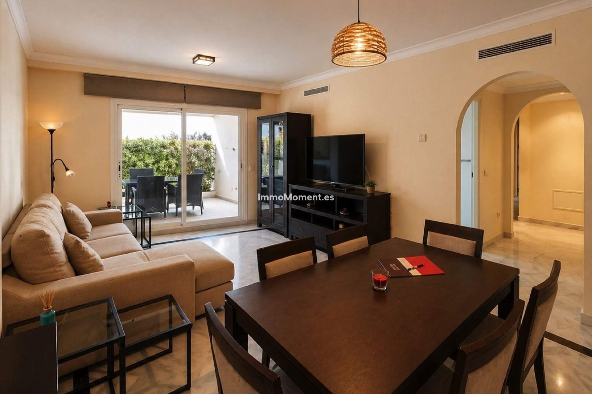 Resale - Apartment - Marbella - Nueva Andalucía