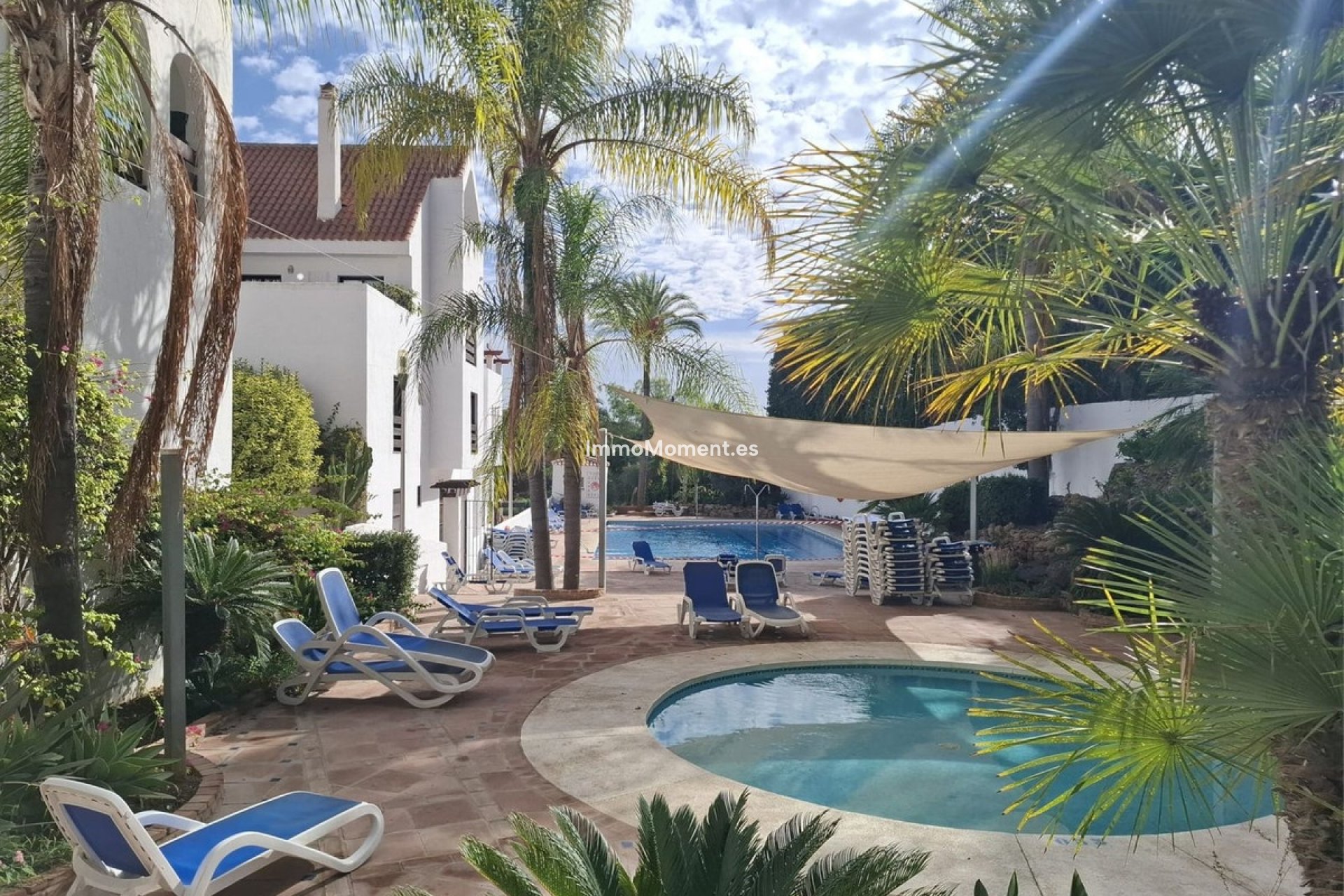 Resale - Apartment - Marbella - Nueva Andalucía