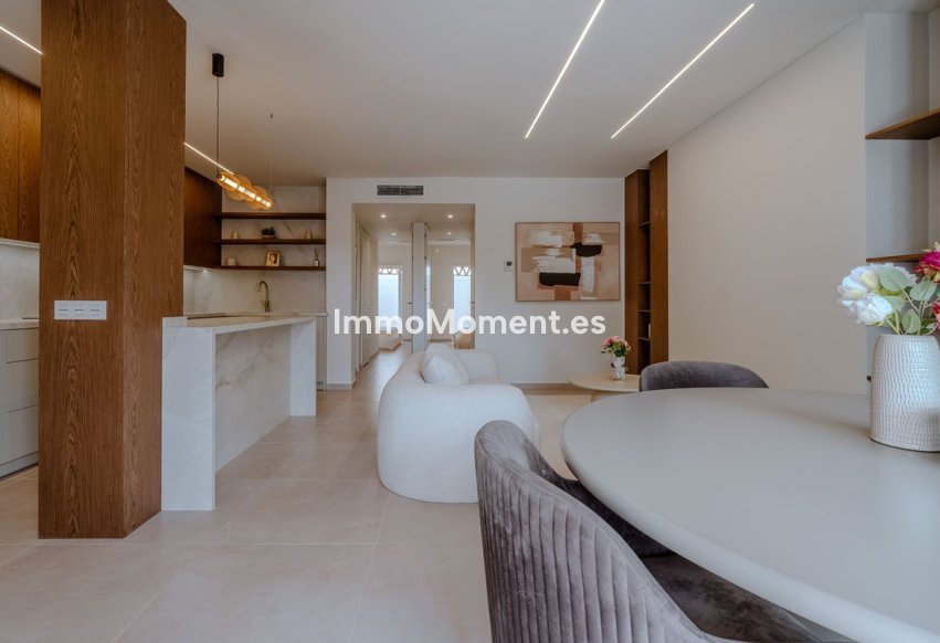 Resale - Apartment - Marbella - Nueva Andalucía