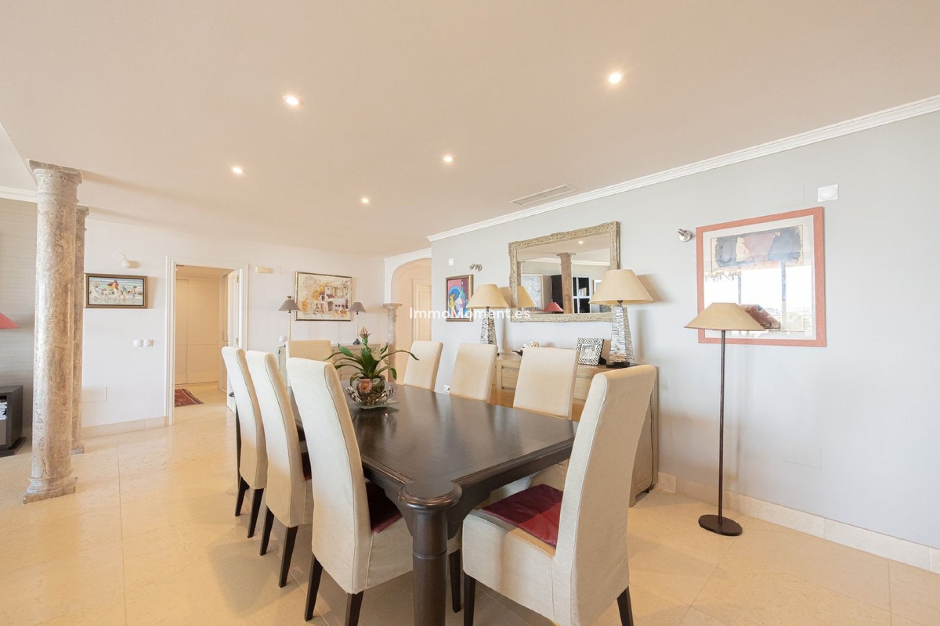 Resale - Apartment - Marbella - Nueva Andalucía