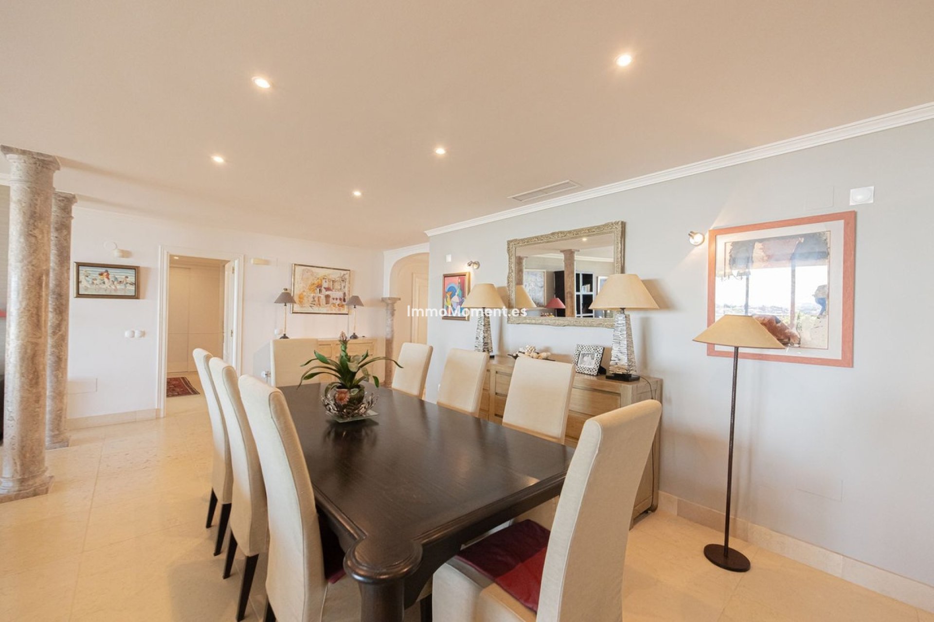 Resale - Apartment - Marbella - Nueva Andalucía
