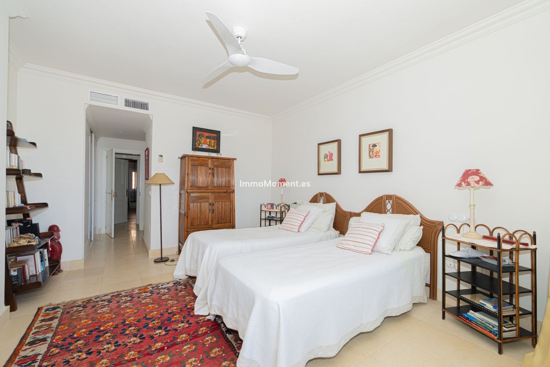 Resale - Apartment - Marbella - Nueva Andalucía