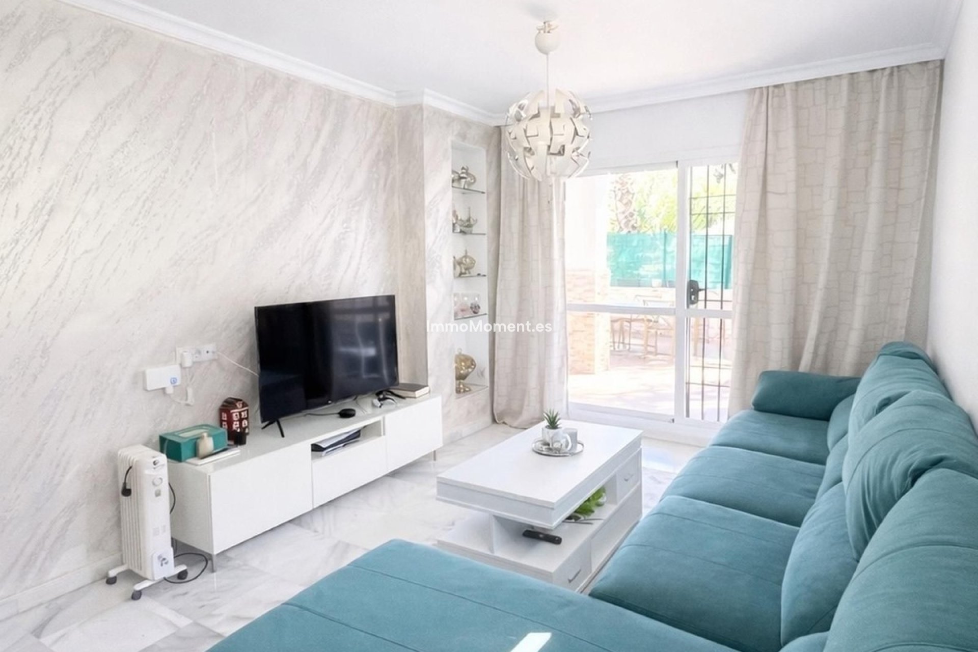 Resale - Apartment - Marbella - Nueva Andalucía