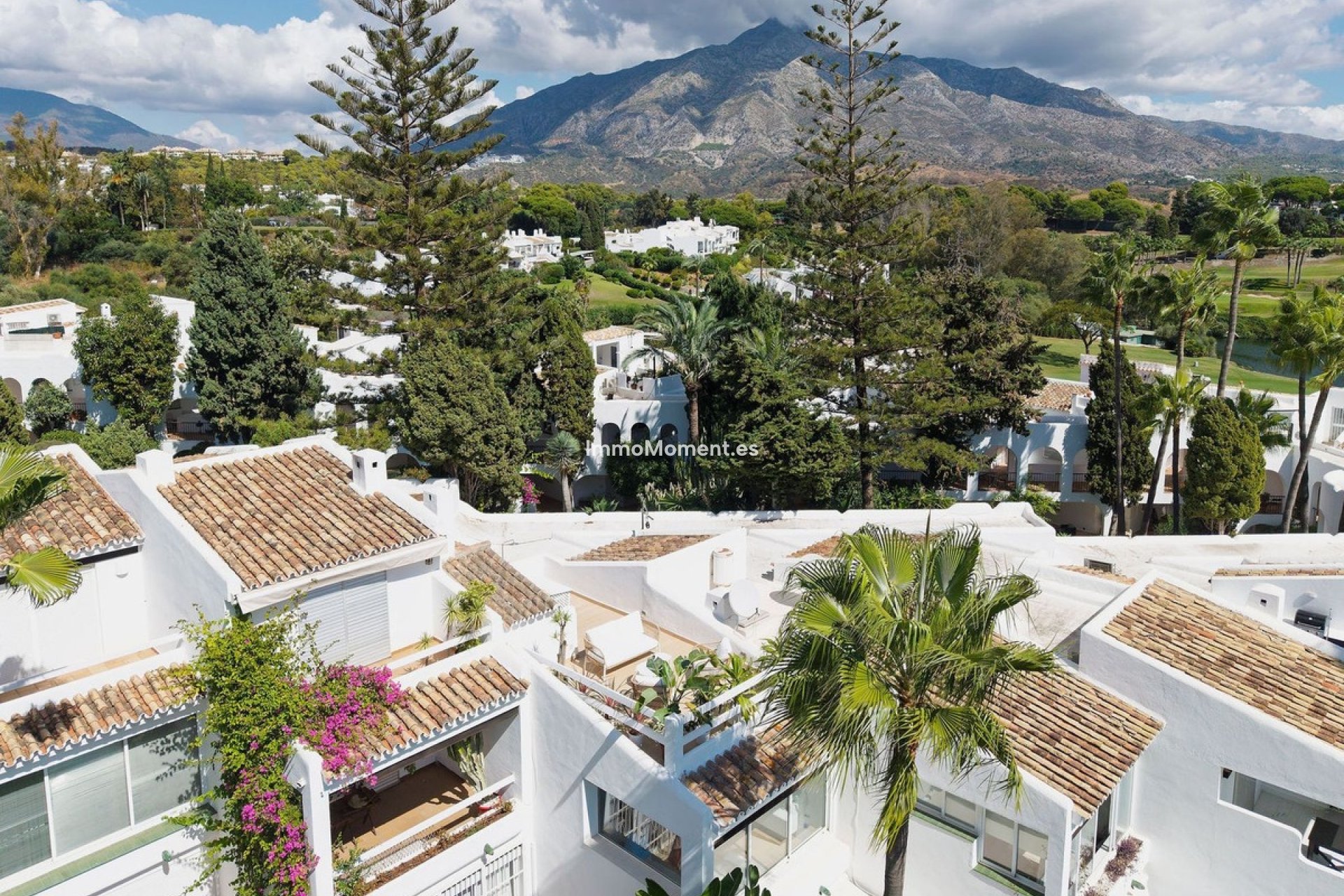 Resale - Apartment - Marbella - Nueva Andalucía