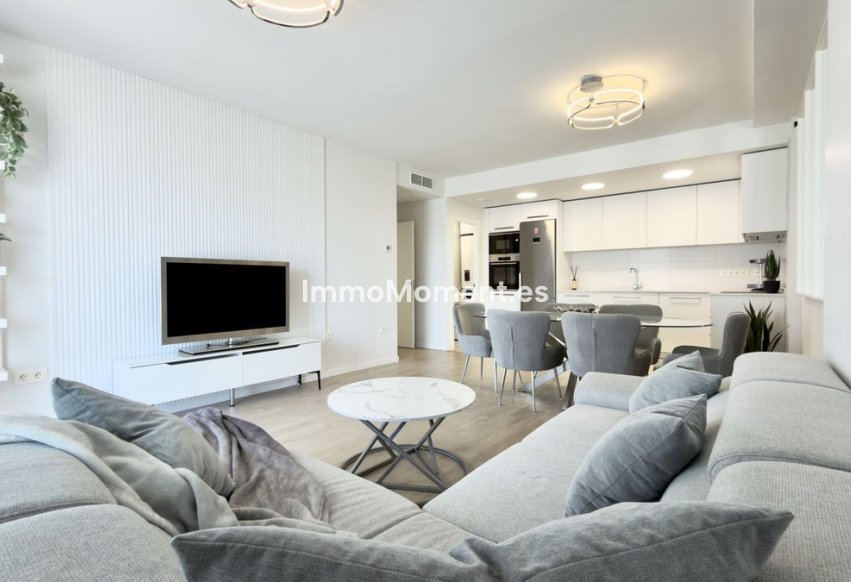 Resale - Apartment - Marbella - Nueva Andalucía