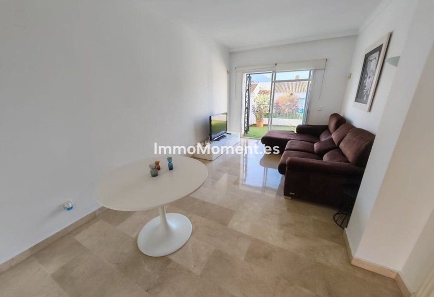 Resale - Apartment - Marbella - Nueva Andalucía