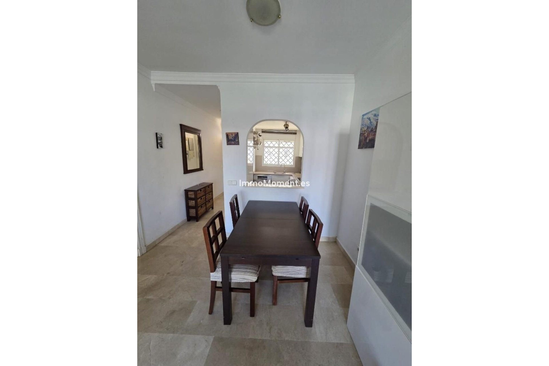 Resale - Apartment - Marbella - Nueva Andalucía