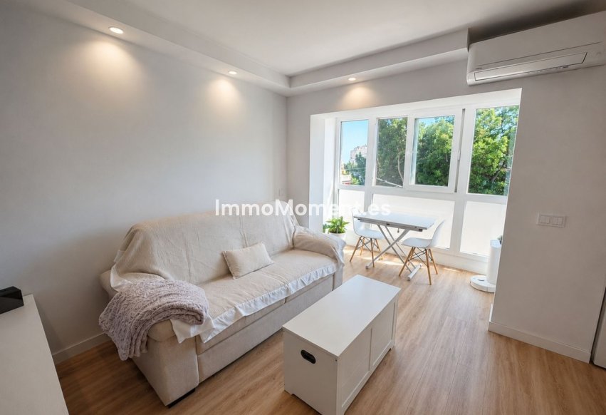Resale - Apartment - Marbella - Nueva Andalucía