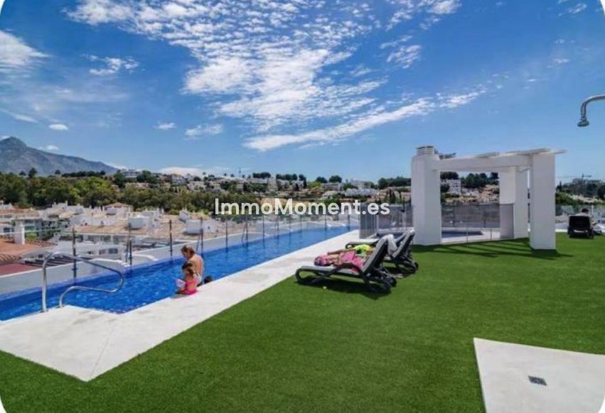 Resale - Apartment - Marbella - Nueva Andalucía
