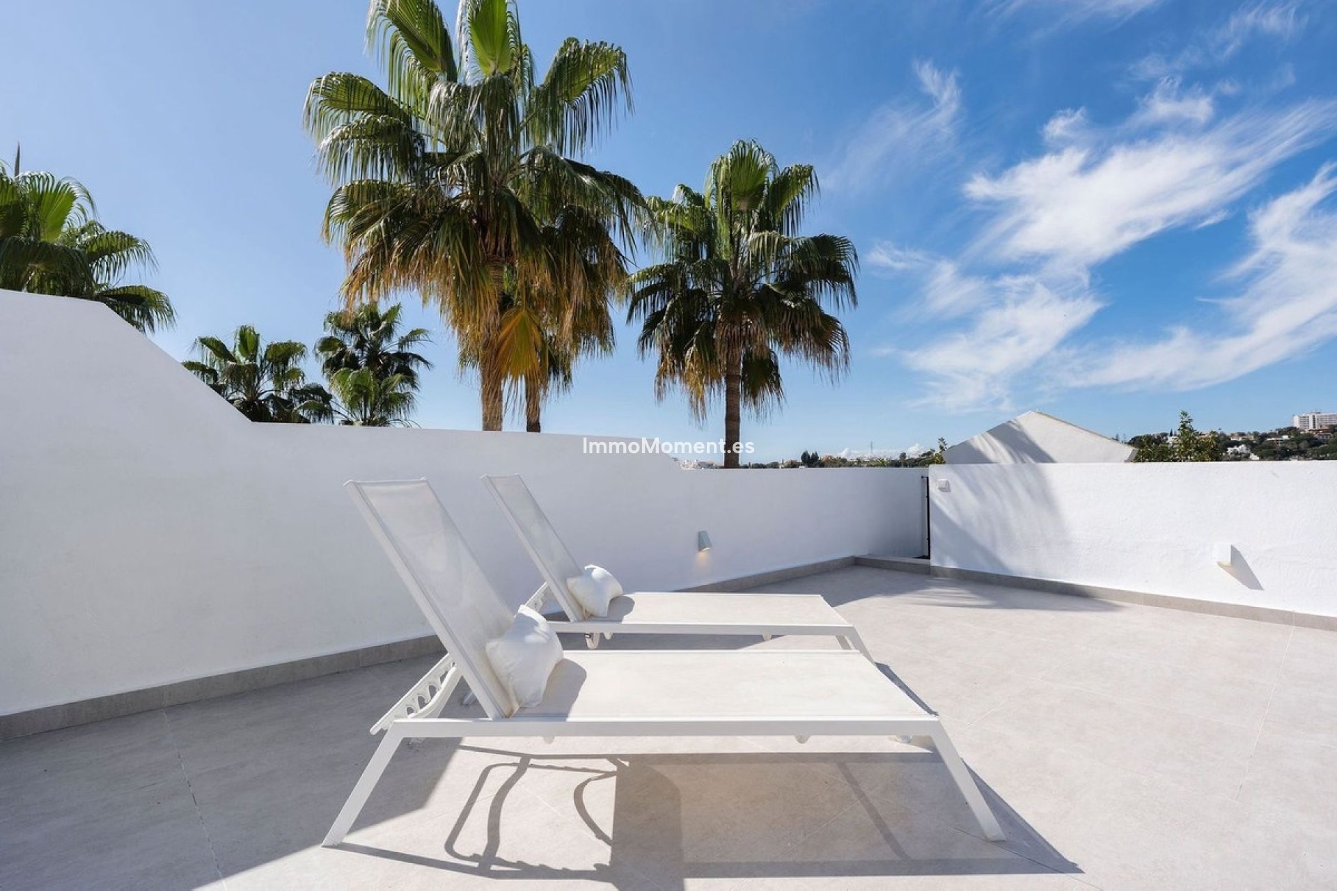 Resale - Apartment - Marbella - Nueva Andalucía