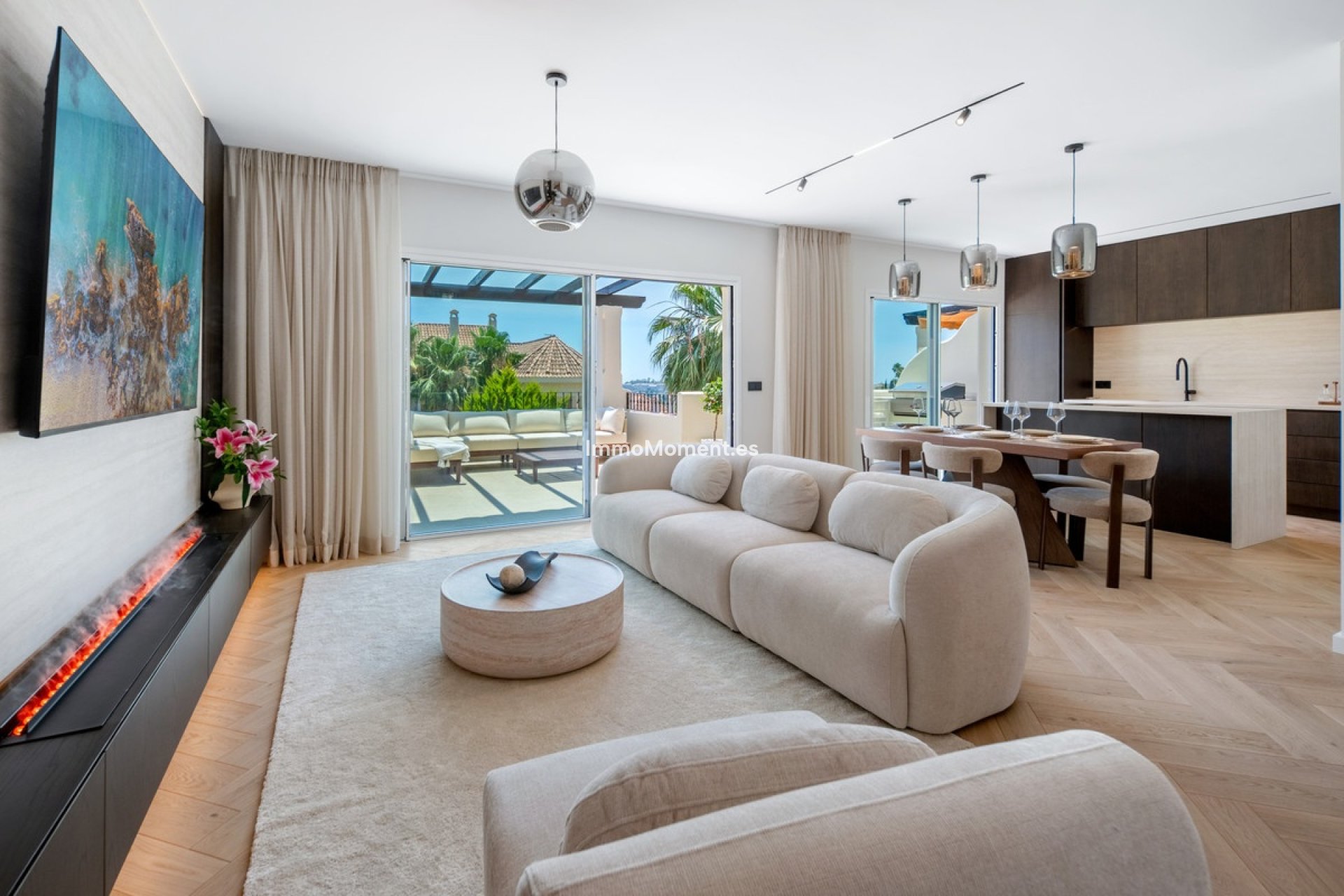 Resale - Apartment - Marbella - Nueva Andalucía
