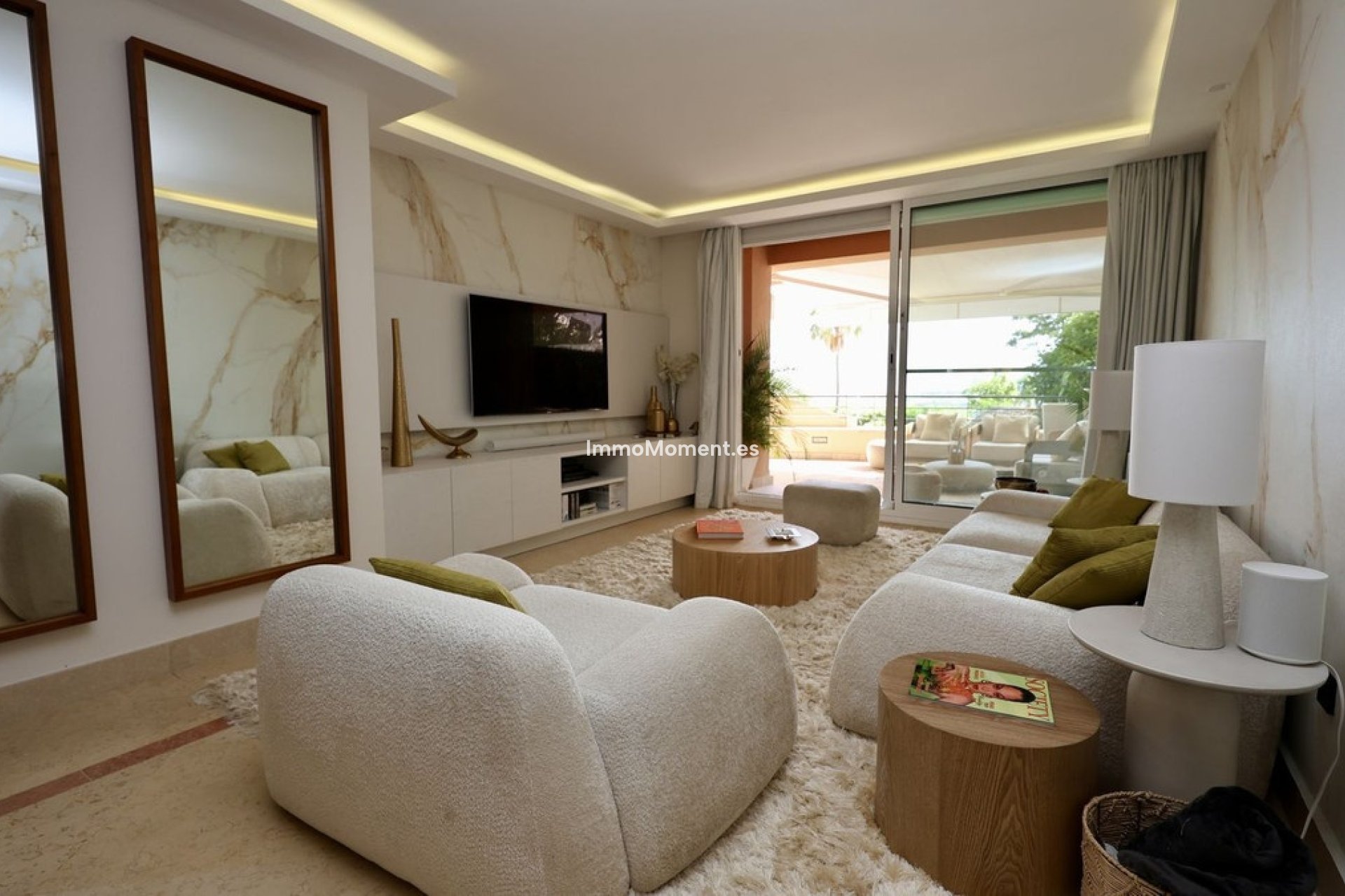 Resale - Apartment - Marbella - Nueva Andalucía