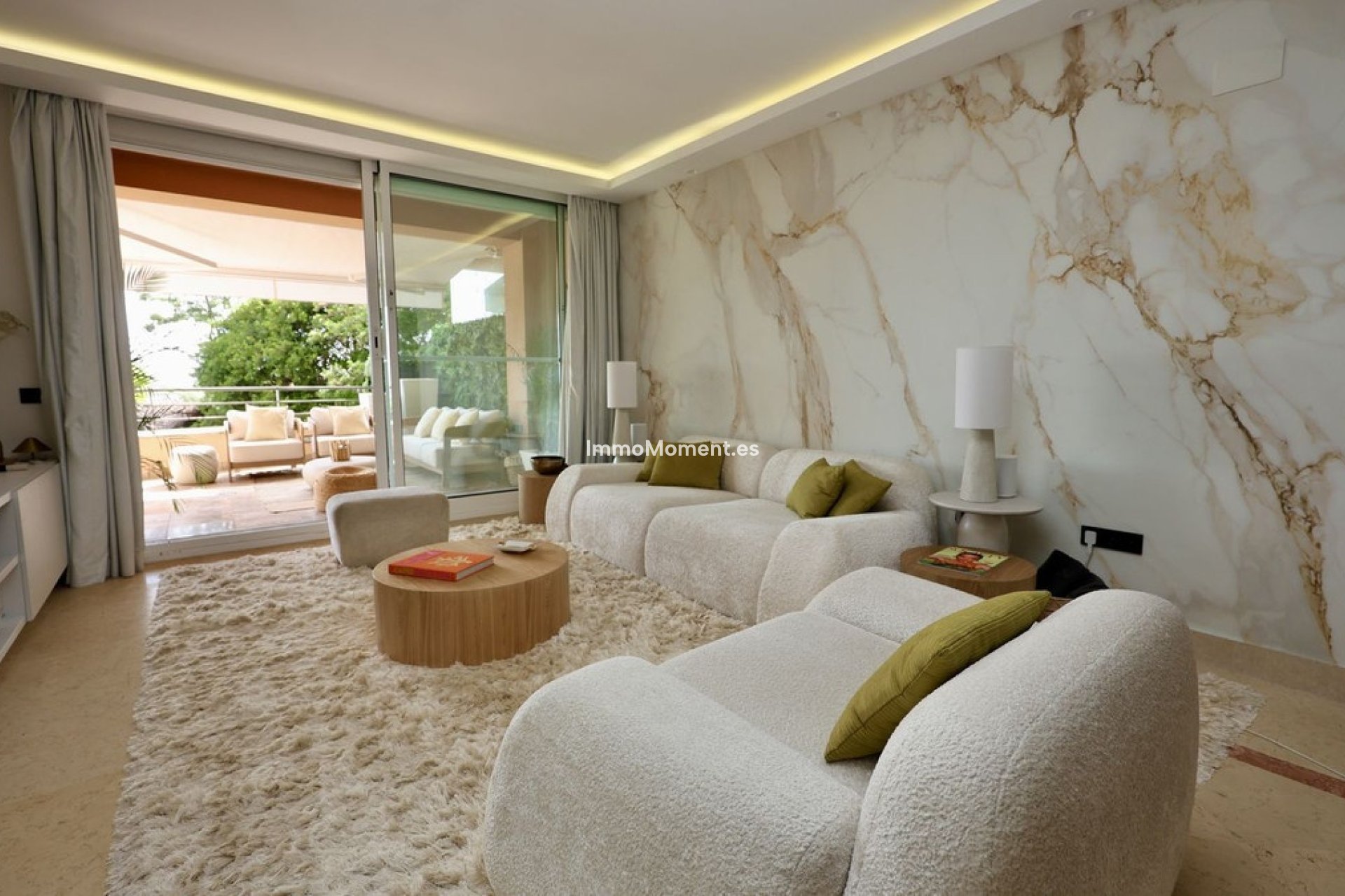 Resale - Apartment - Marbella - Nueva Andalucía