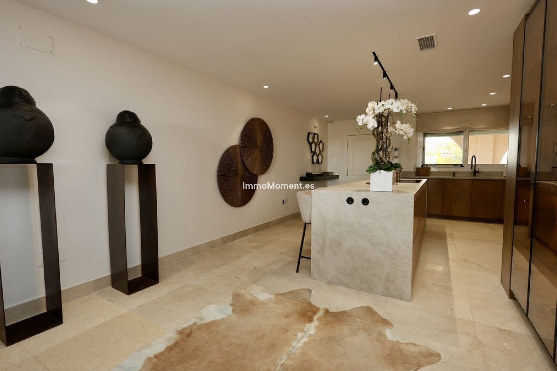 Resale - Apartment - Marbella - Nueva Andalucía