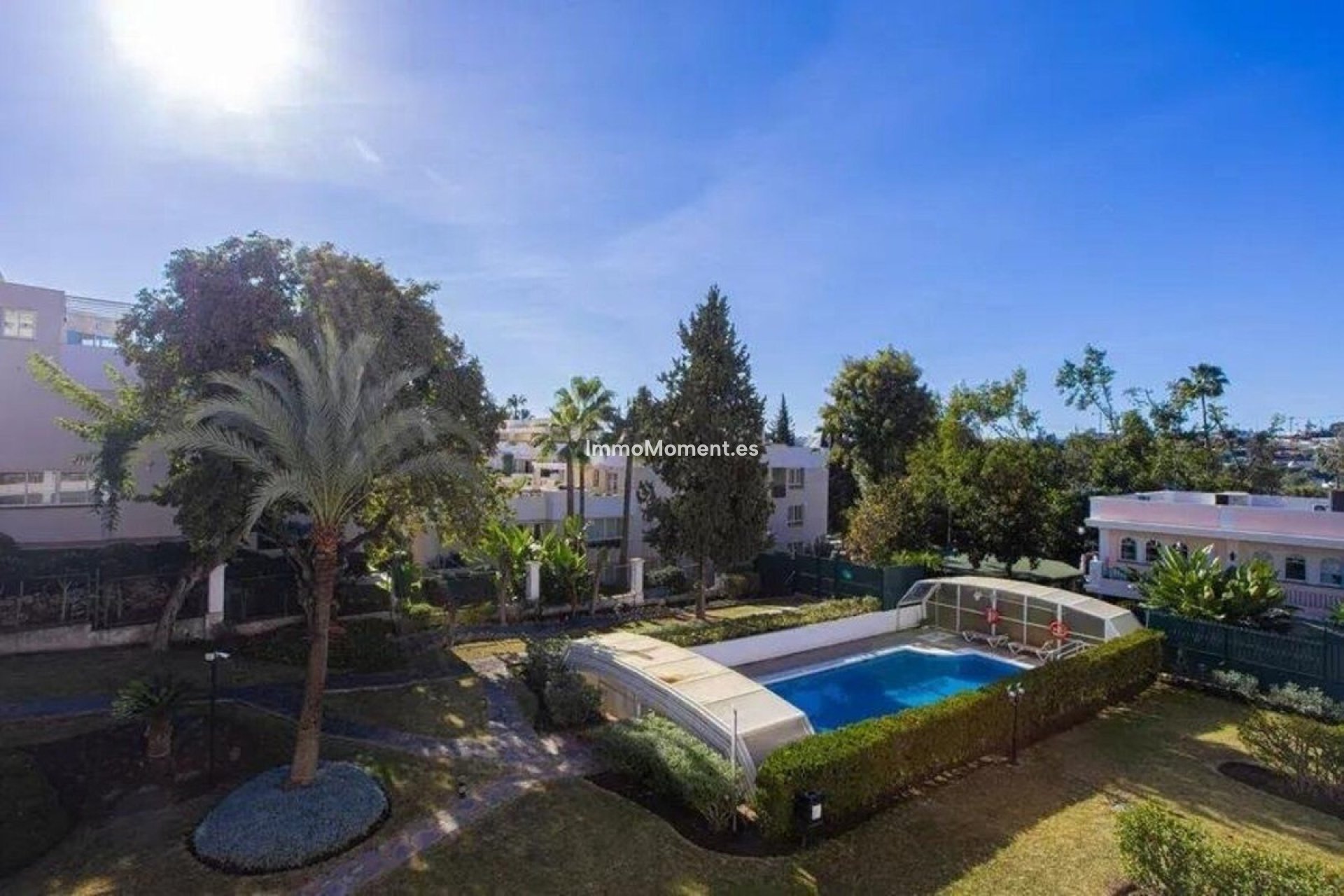 Resale - Apartment - Marbella - Nueva Andalucía