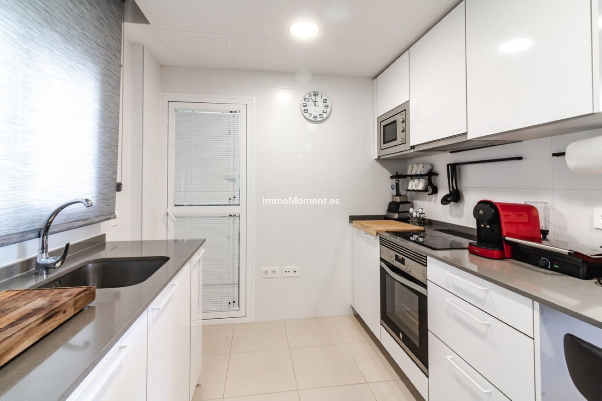 Resale - Apartment - Marbella - Nueva Andalucía