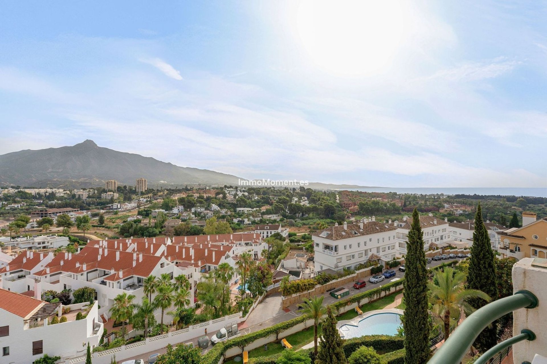 Resale - Apartment - Marbella - Nueva Andalucía