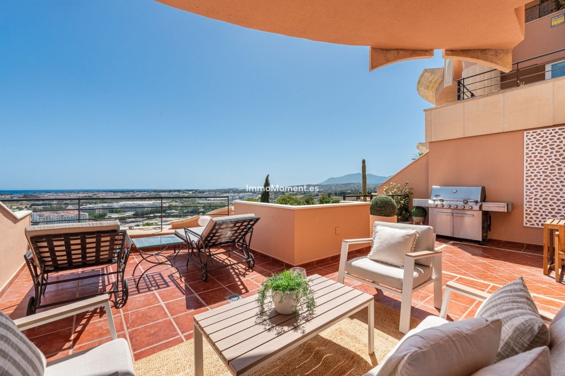 Resale - Apartment - Marbella - Nueva Andalucía