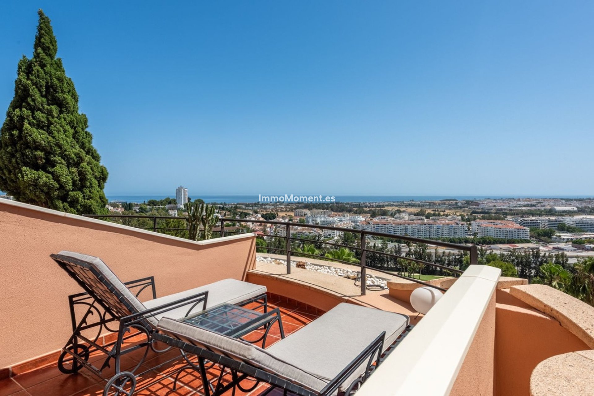 Resale - Apartment - Marbella - Nueva Andalucía