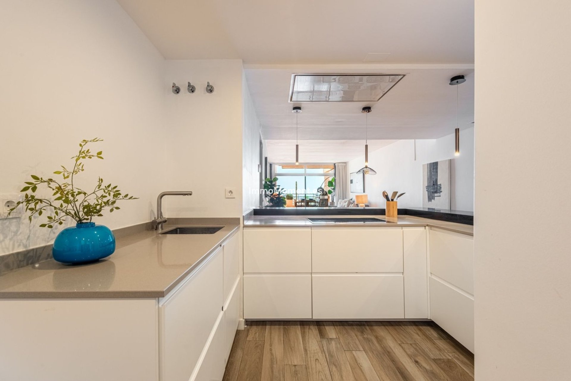 Resale - Apartment - Marbella - Nueva Andalucía