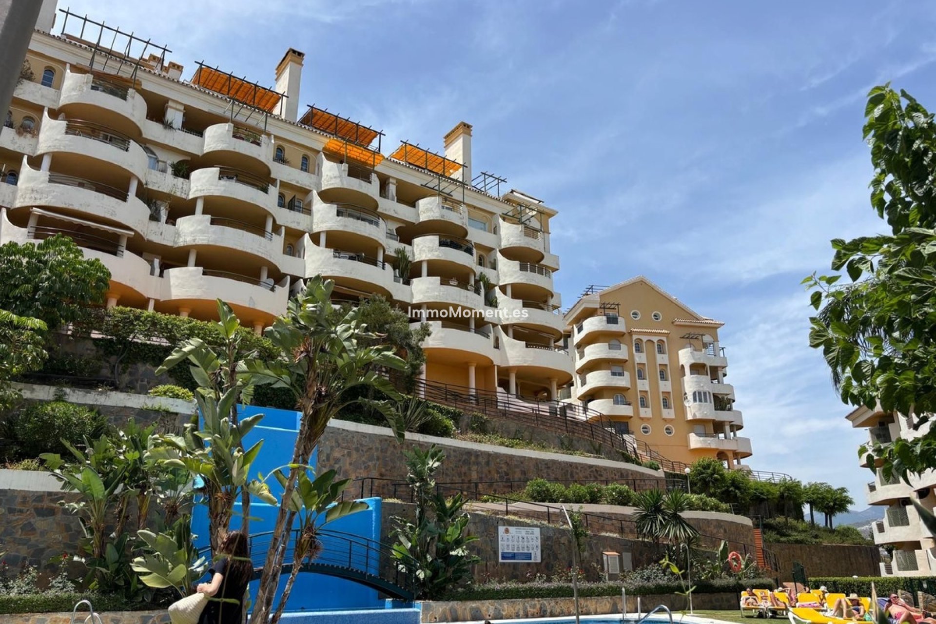 Resale - Apartment - Marbella - Nueva Andalucía