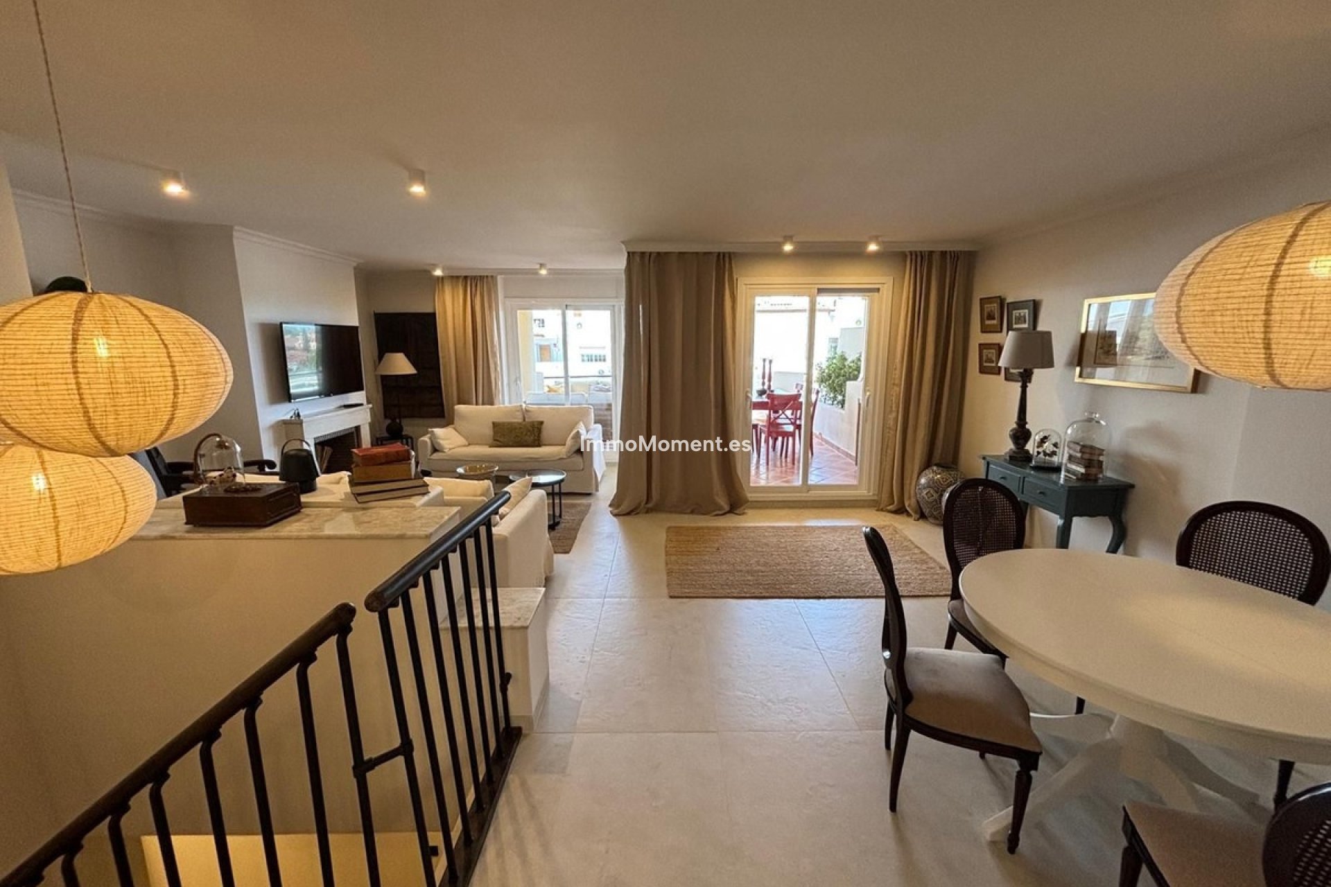 Resale - Apartment - Marbella - Nueva Andalucía