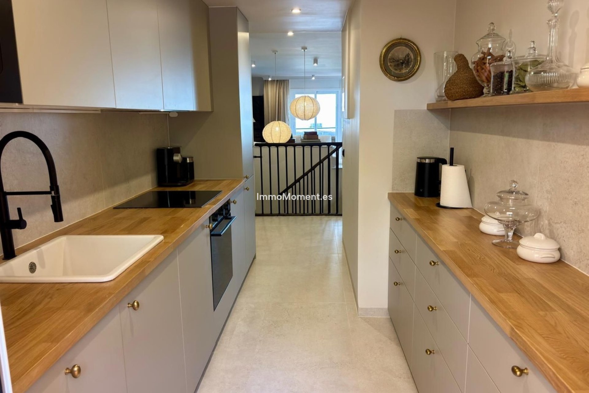 Resale - Apartment - Marbella - Nueva Andalucía