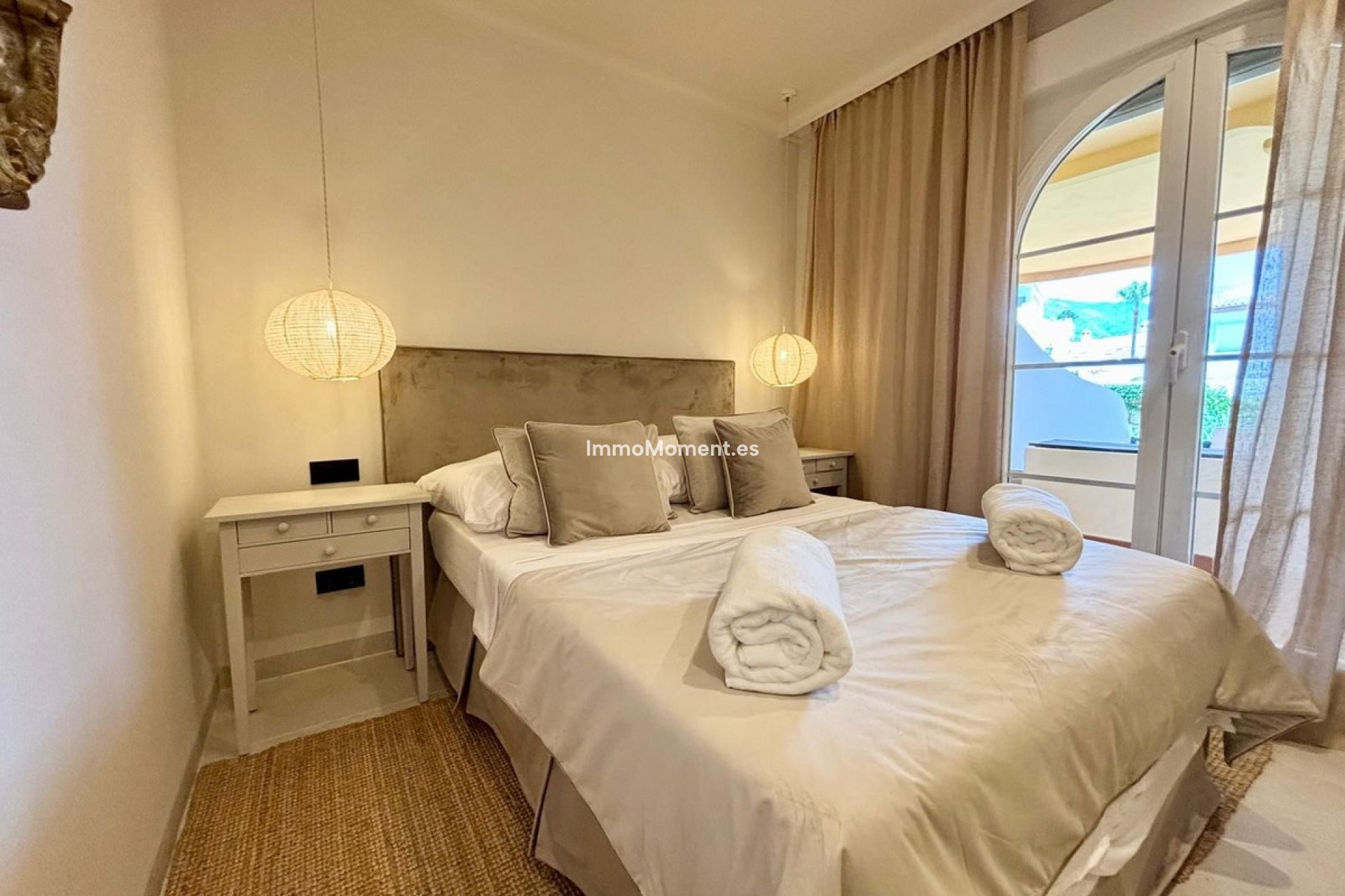 Resale - Apartment - Marbella - Nueva Andalucía