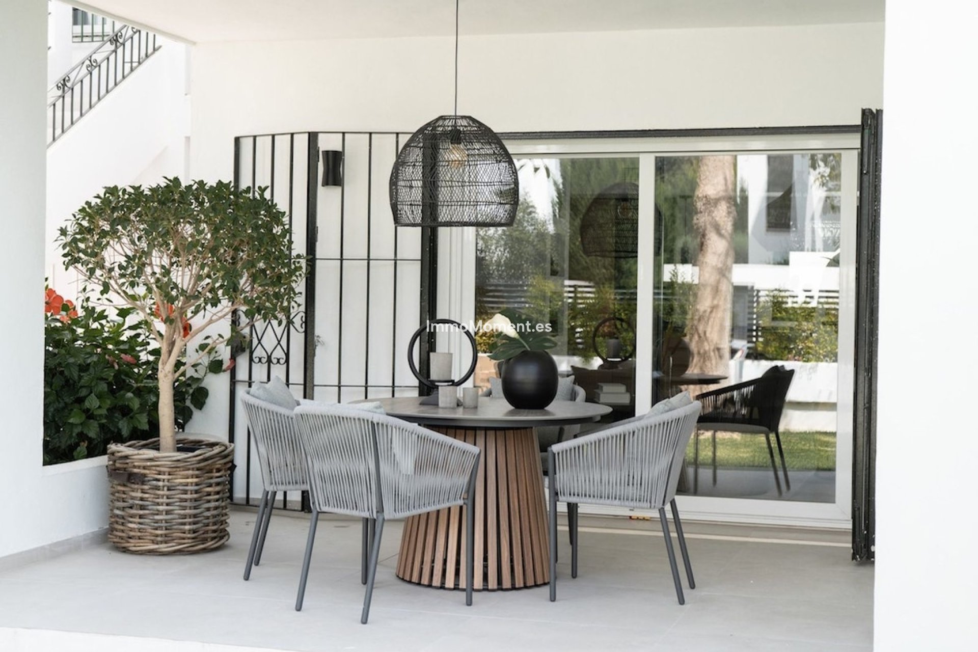 Resale - Apartment - Marbella - Nueva Andalucía