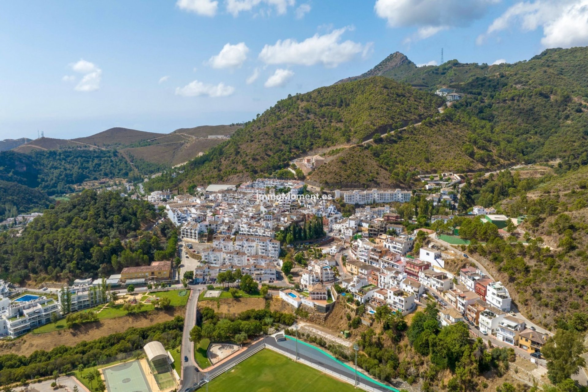 Resale - Apartment - Marbella - Nueva Andalucía